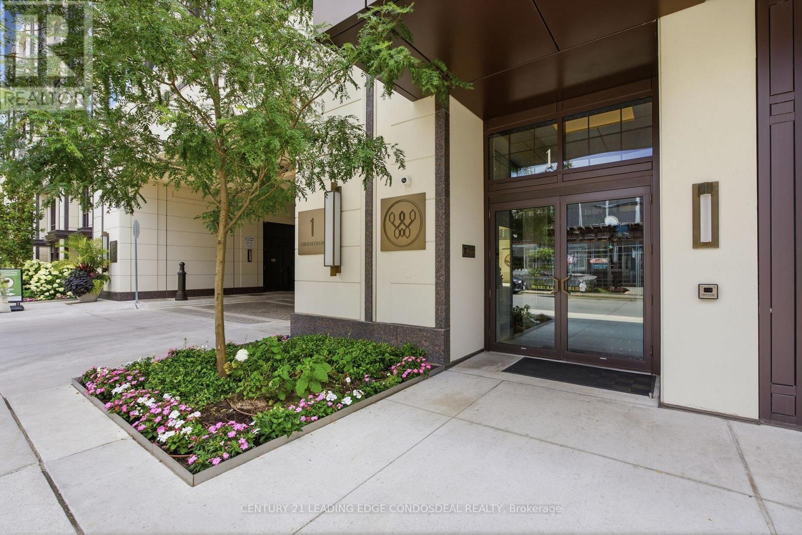 503 - 1 Strathgowan Avenue, Toronto, Ontario  M4N 0B3 - Photo 2 - C13680348