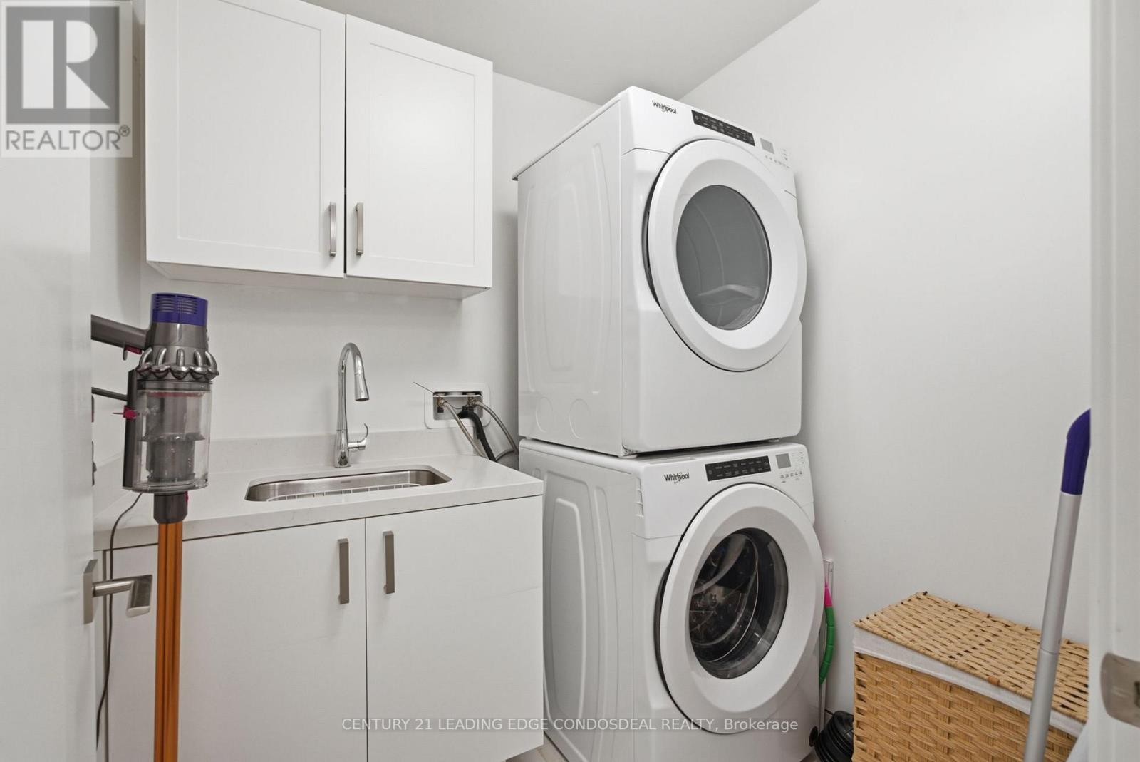 503 - 1 Strathgowan Avenue, Toronto, Ontario  M4N 0B3 - Photo 32 - C13680348