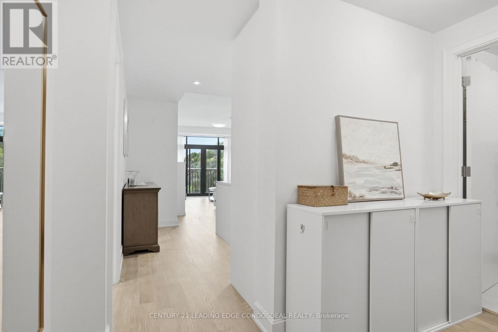 503 - 1 Strathgowan Avenue, Toronto, Ontario  M4N 0B3 - Photo 5 - C13680348
