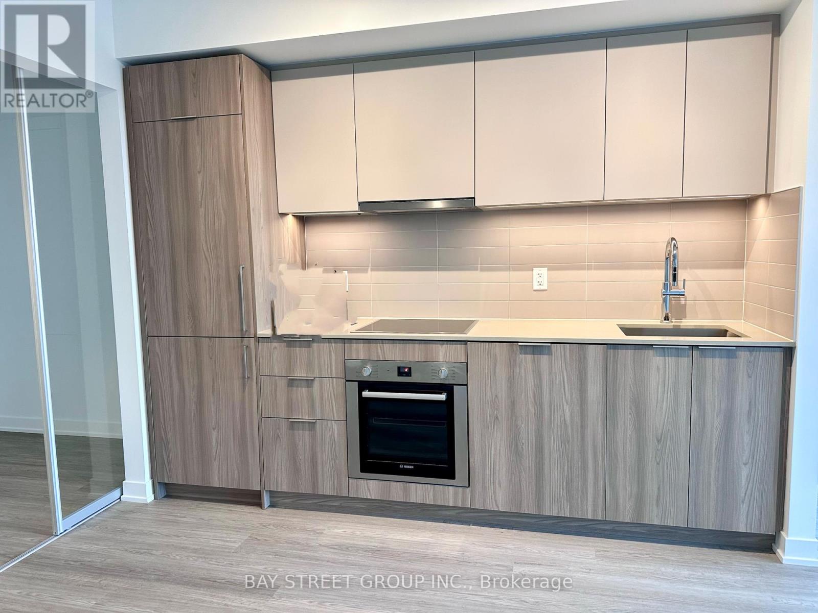 1909 - 15 David Salomon Drive, Toronto, Ontario  M3C 1E7 - Photo 3 - C13680356