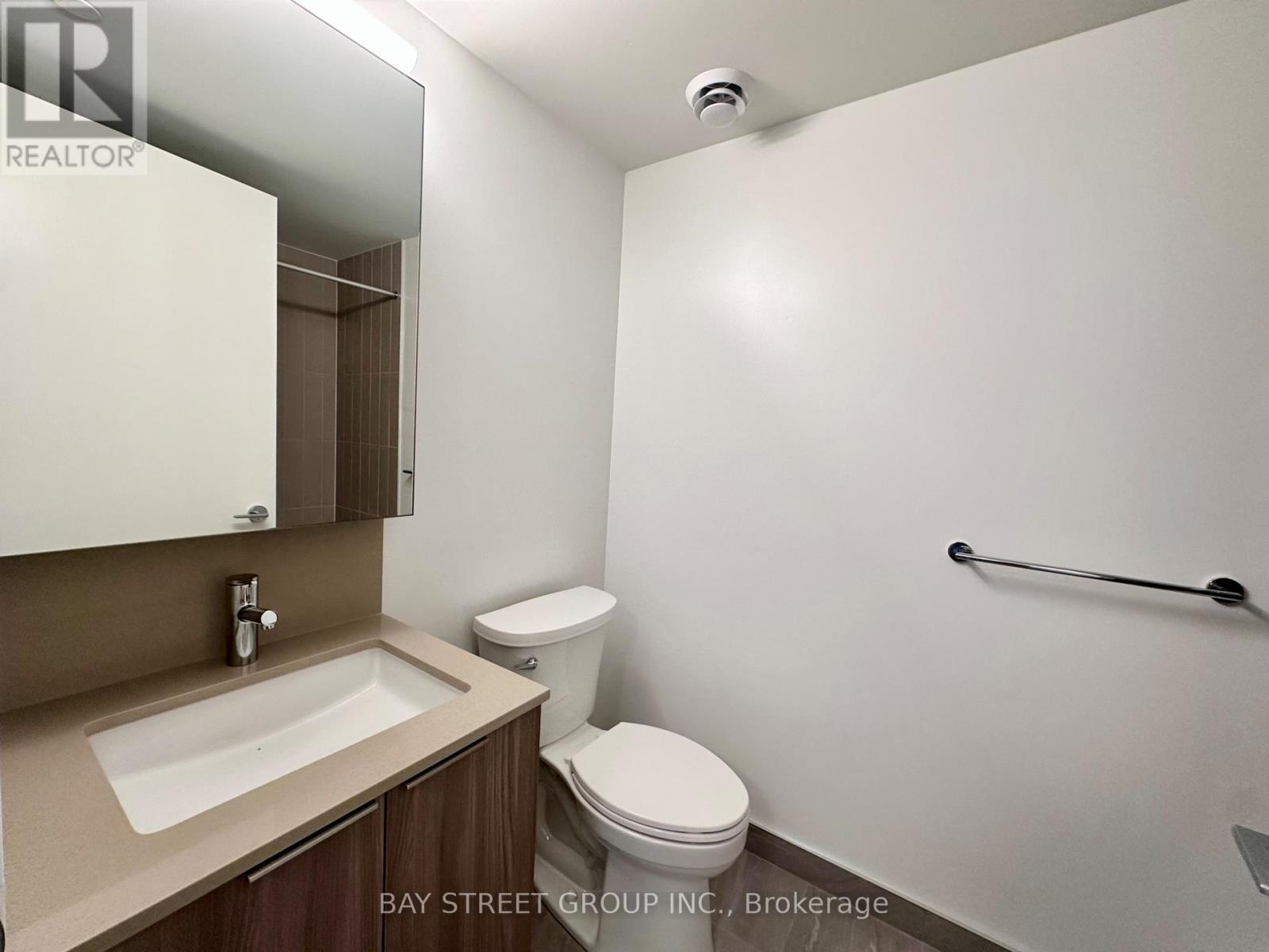 1909 - 15 David Salomon Drive, Toronto, Ontario  M3C 1E7 - Photo 5 - C13680356