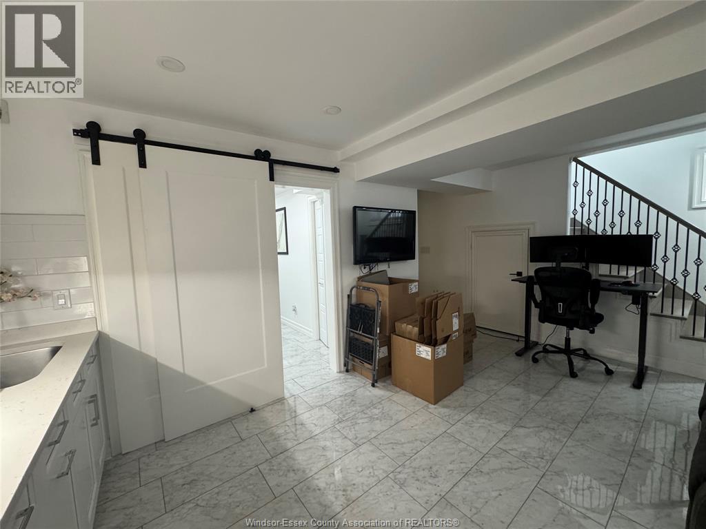 1228 Dougall Unit# Lower, Windsor, Ontario  N8X 1R5 - Photo 12 - 26018536