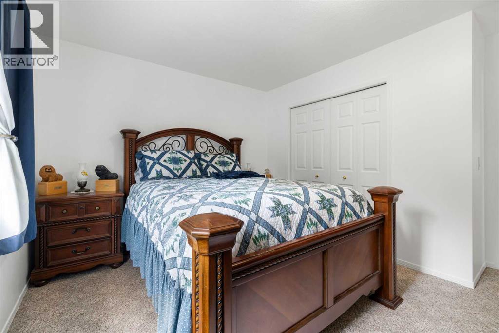 100 Dovista Court Se, Calgary, Alberta T2B 3P4 - Photo 19 - A2337638