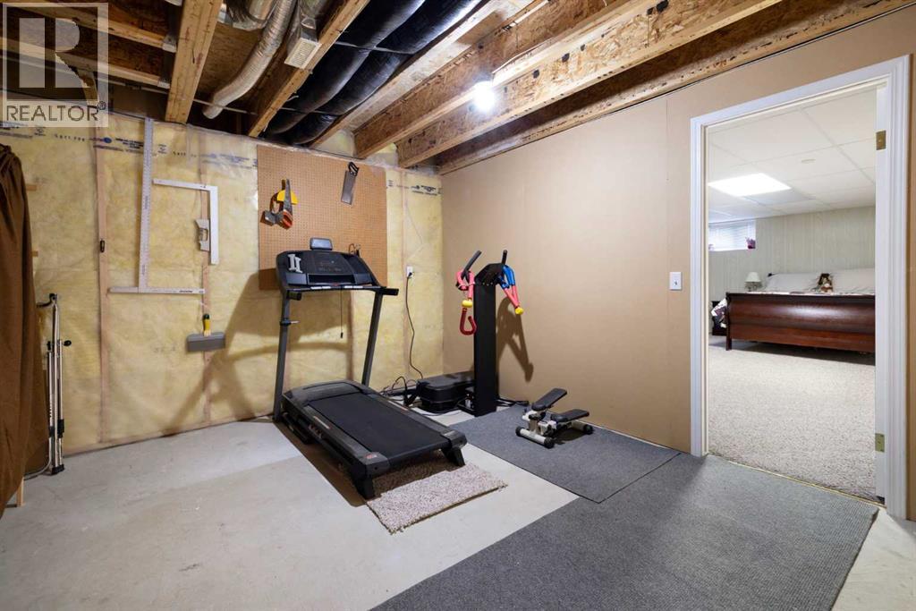 100 Dovista Court Se, Calgary, Alberta T2B 3P4 - Photo 22 - A2337638