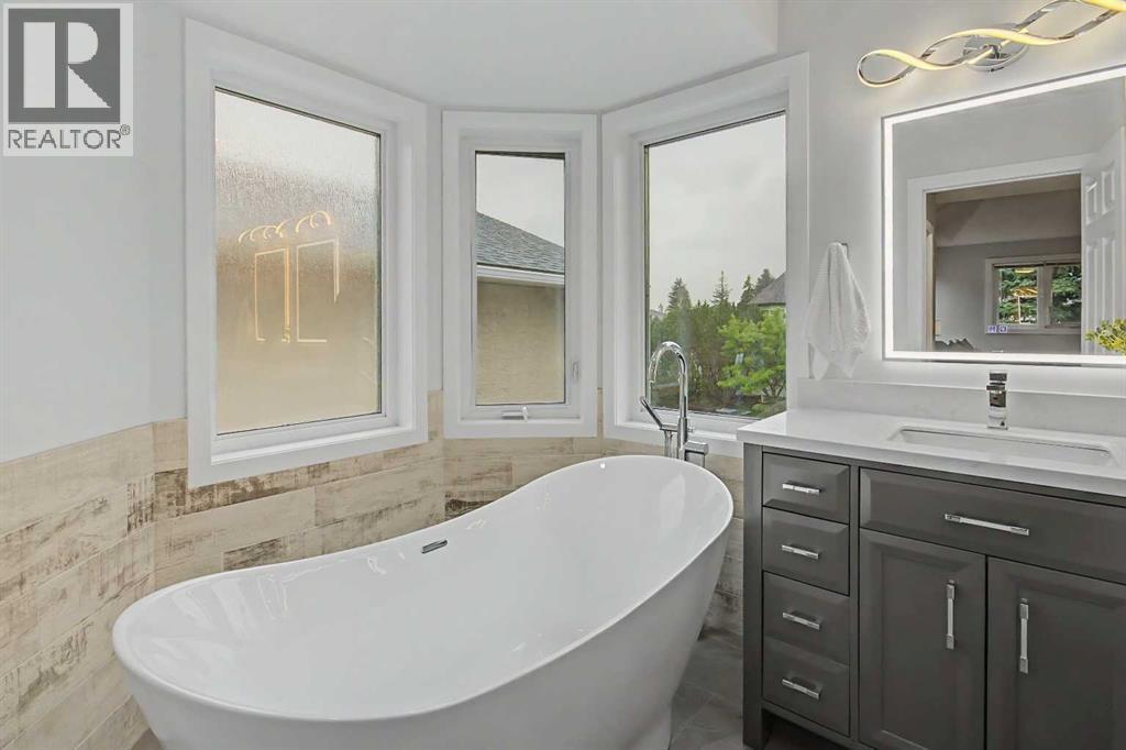61 Wood Valley Road SW, Calgary, Alberta  T2W 5Y6 - Photo 23 - A2336262