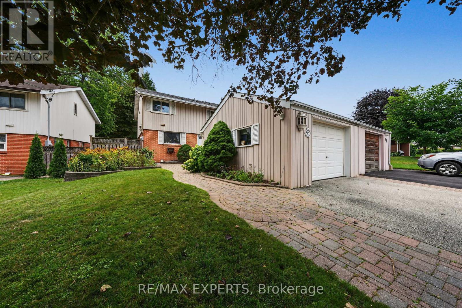 71 DOGWOOD CRESCENT, Toronto, Ontario