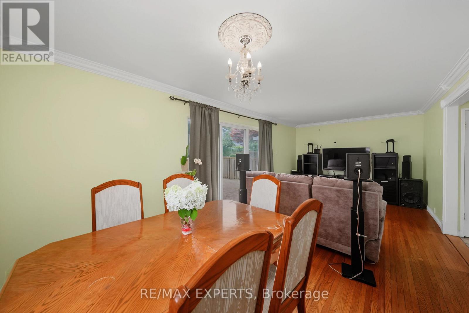 71 Dogwood Crescent, Toronto, Ontario  M1P 3N5 - Photo 14 - E13680360