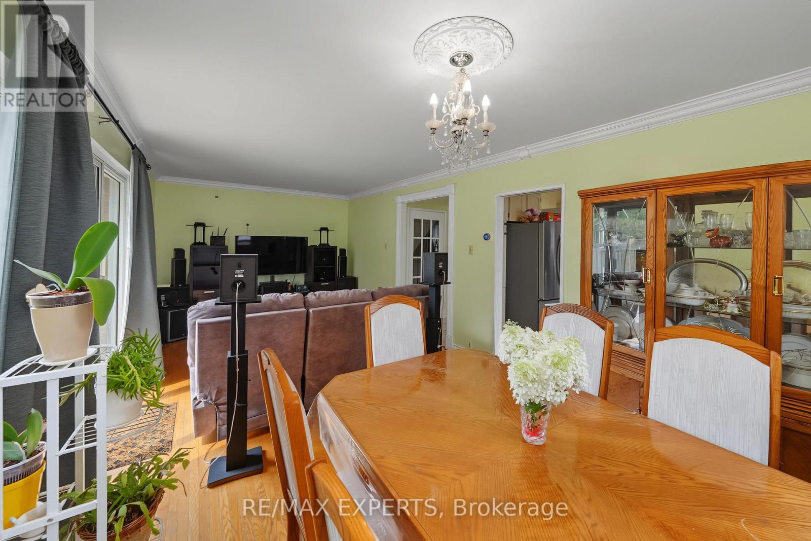 71 Dogwood Crescent, Toronto, Ontario  M1P 3N5 - Photo 15 - E13680360