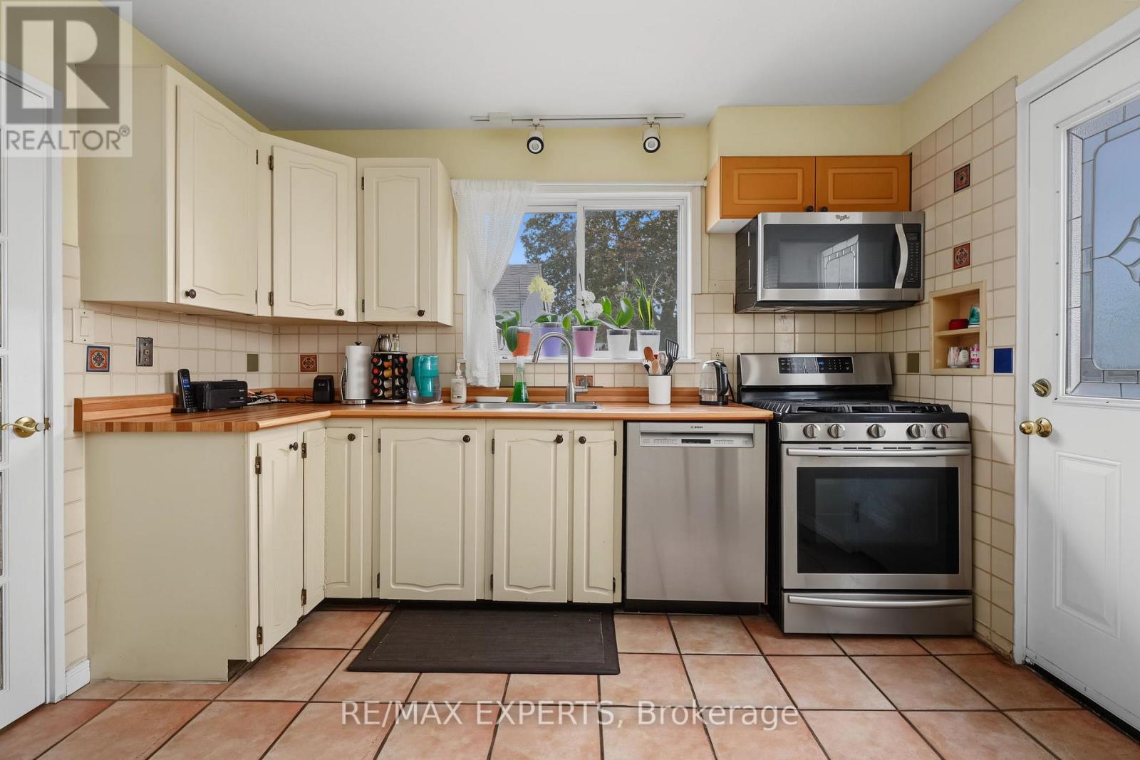 71 Dogwood Crescent, Toronto, Ontario  M1P 3N5 - Photo 21 - E13680360