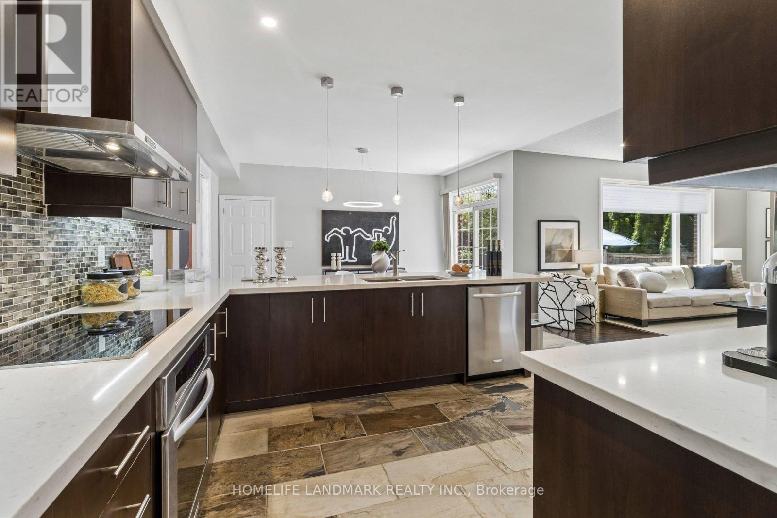 45 Russell Dawson Road, Markham, Ontario  L6C 0H1 - Photo 9 - N13674206