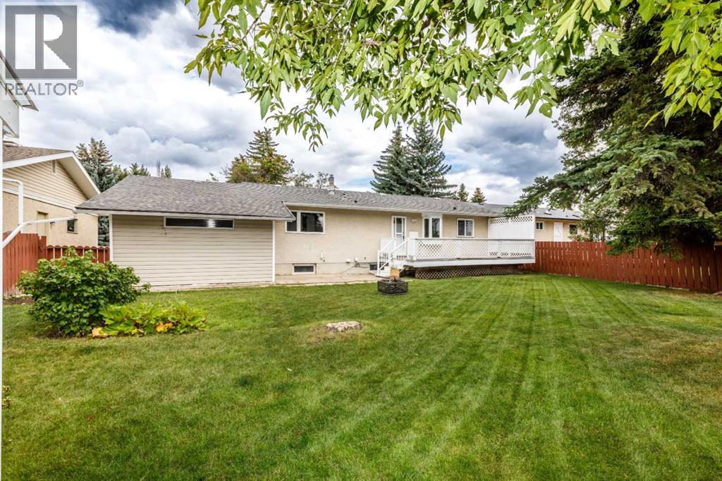 27 Martin Close, Red Deer, Alberta  T4N 0G9 - Photo 36 - A2337662