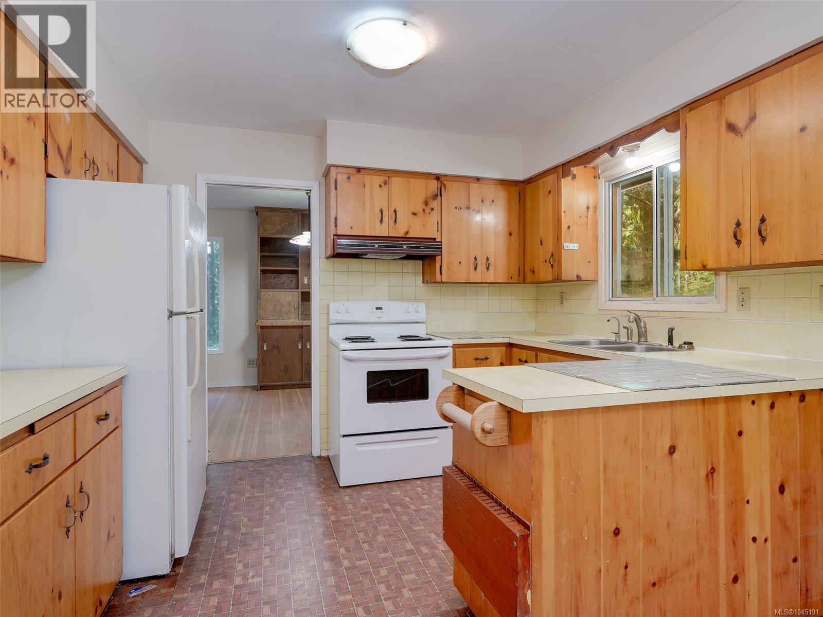 912 Finlayson Arm Rd, Highlands, British Columbia  V9B 6E6 - Photo 7 - 1045191