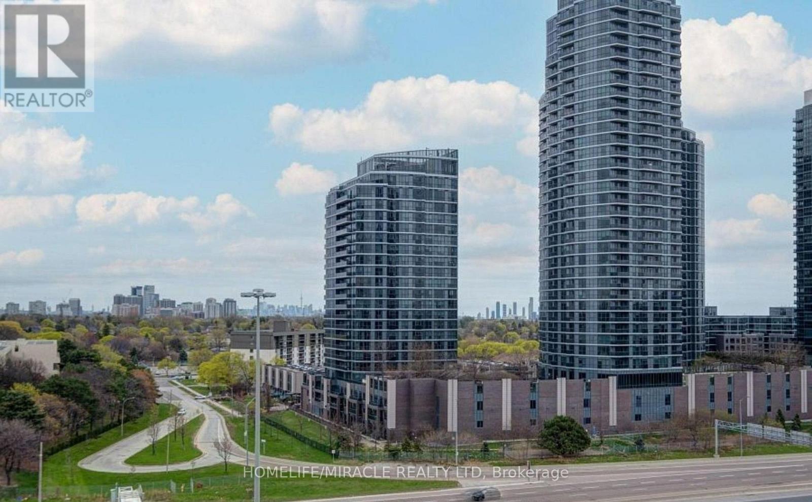 824 - 2 Eva Road, Toronto, Ontario  M9C 0A9 - Photo 2 - W13680376
