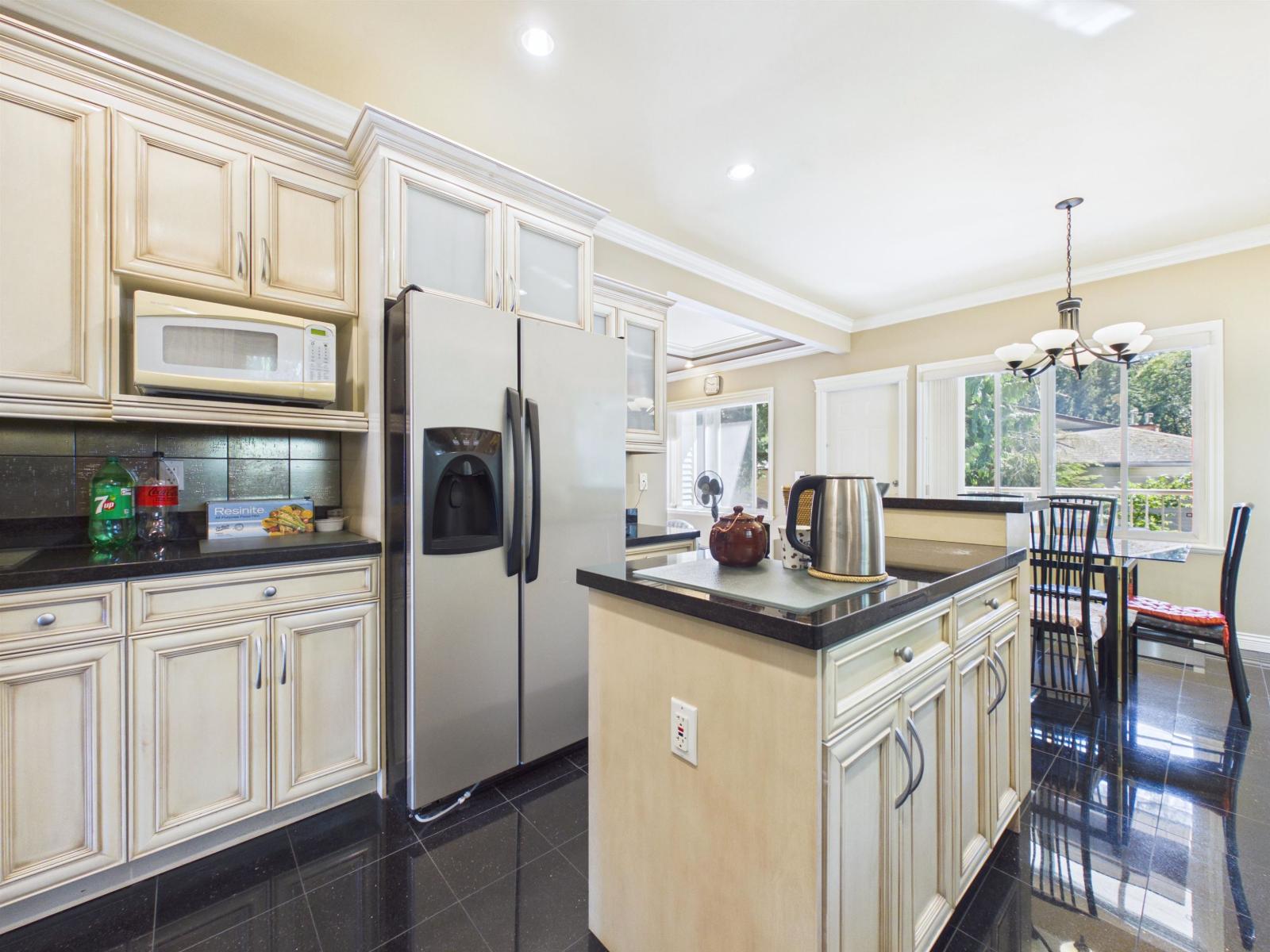 8690 E Tulsy Crescent, Surrey, British Columbia  V3W 7A4 - Photo 24 - R3156073