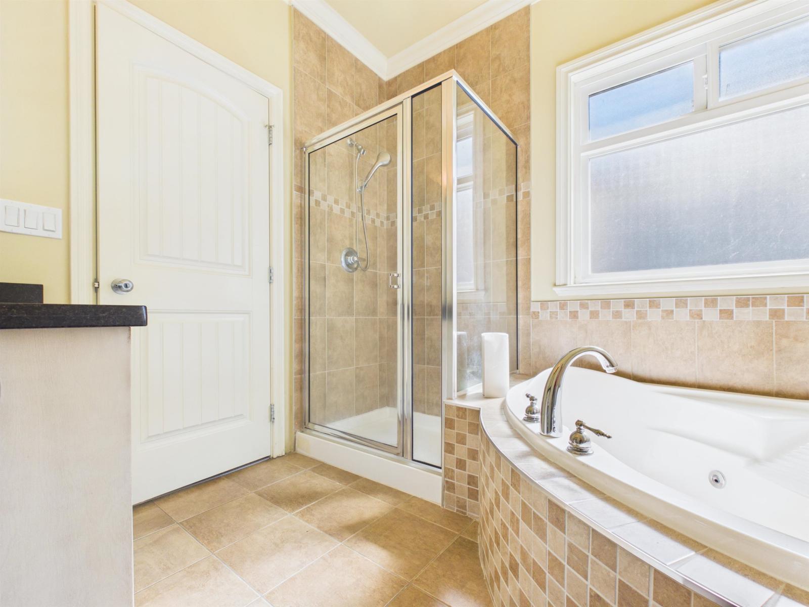 8690 E Tulsy Crescent, Surrey, British Columbia  V3W 7A4 - Photo 33 - R3156073