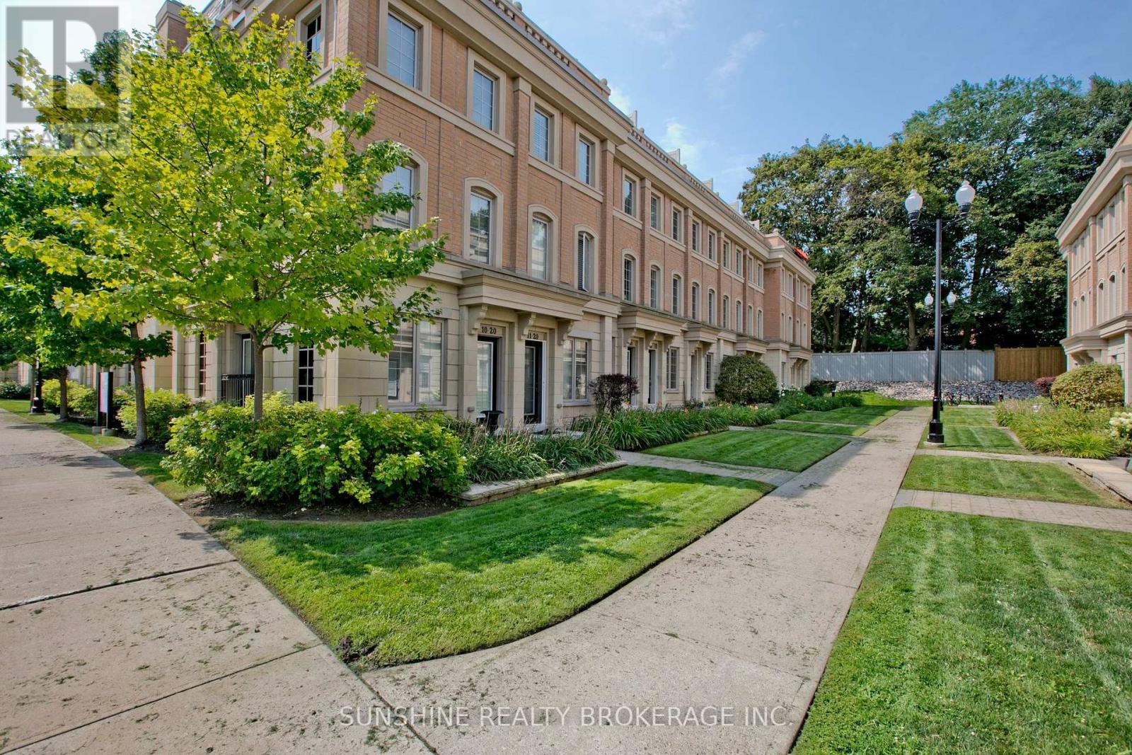 12 - 20 Hargrave Lane, Toronto, Ontario  M4N 0A4 - Photo 2 - C13680384