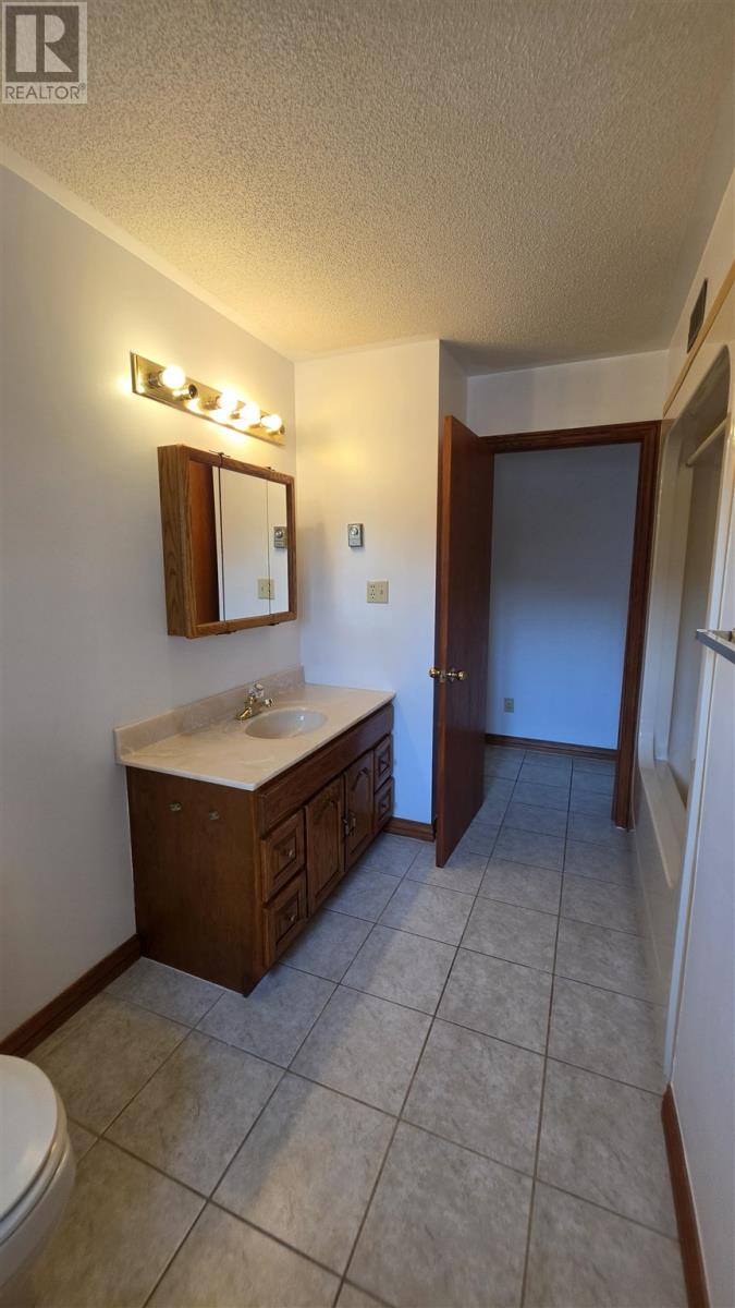 53 Robin St, Sault Ste. Marie, Ontario  P6A 5Y4 - Photo 23 - SM262170