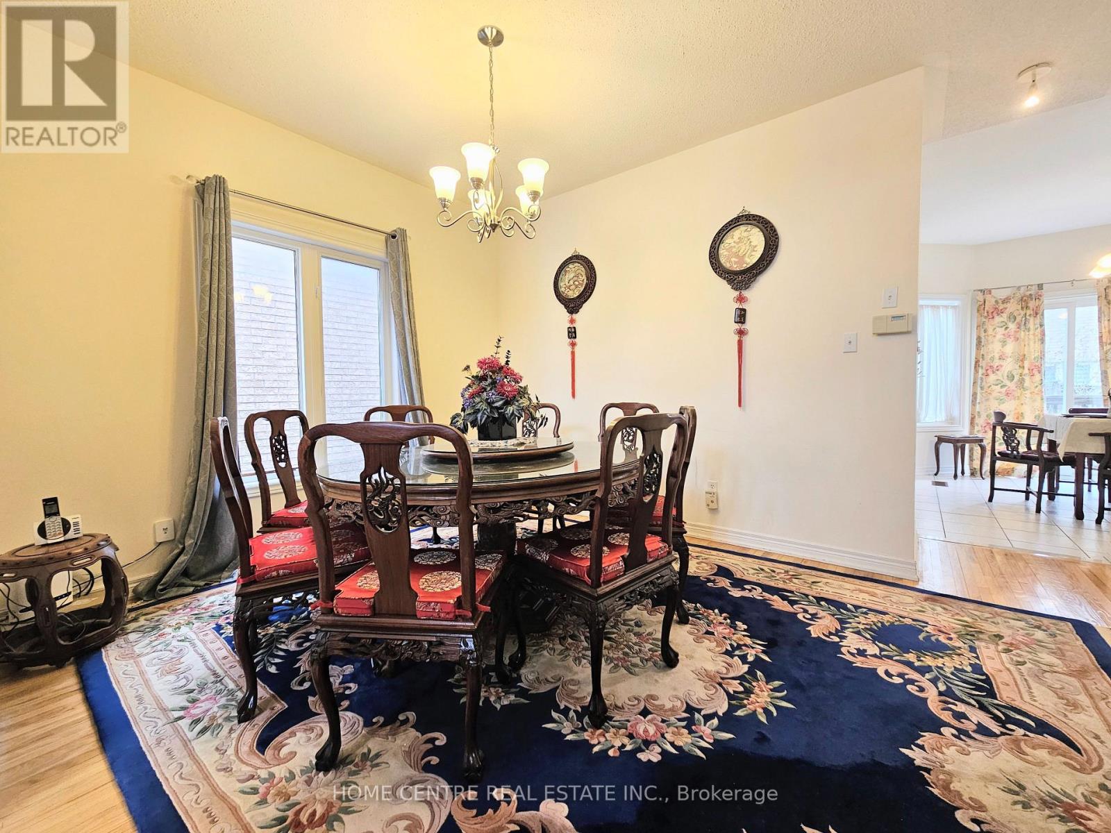 188 Silver Linden Drive, Richmond Hill, Ontario  L4B 4G6 - Photo 4 - N13675372