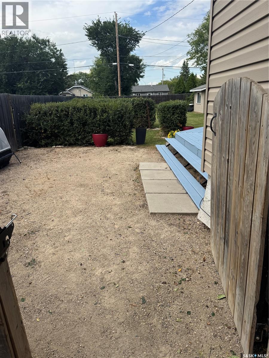 206 2nd Street N, Wakaw, Saskatchewan  S0K 4P0 - Photo 32 - SK045745