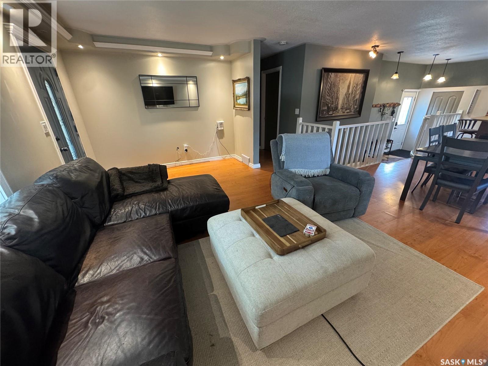 206 2nd Street N, Wakaw, Saskatchewan  S0K 4P0 - Photo 4 - SK045745