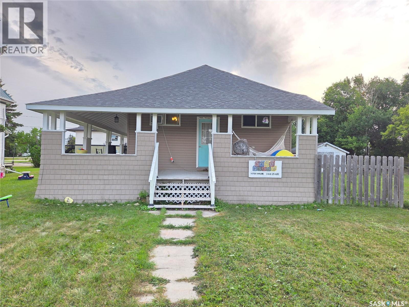 315 Carlyle Street, Arcola, Saskatchewan  S0C 0G0 - Photo 1 - SK045742