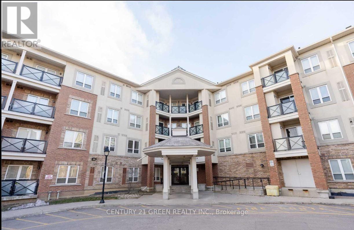 <div class="slider-price">$629,900</div><p>409 - 10 Mendelssohn Street, Toronto, Ontario</p>