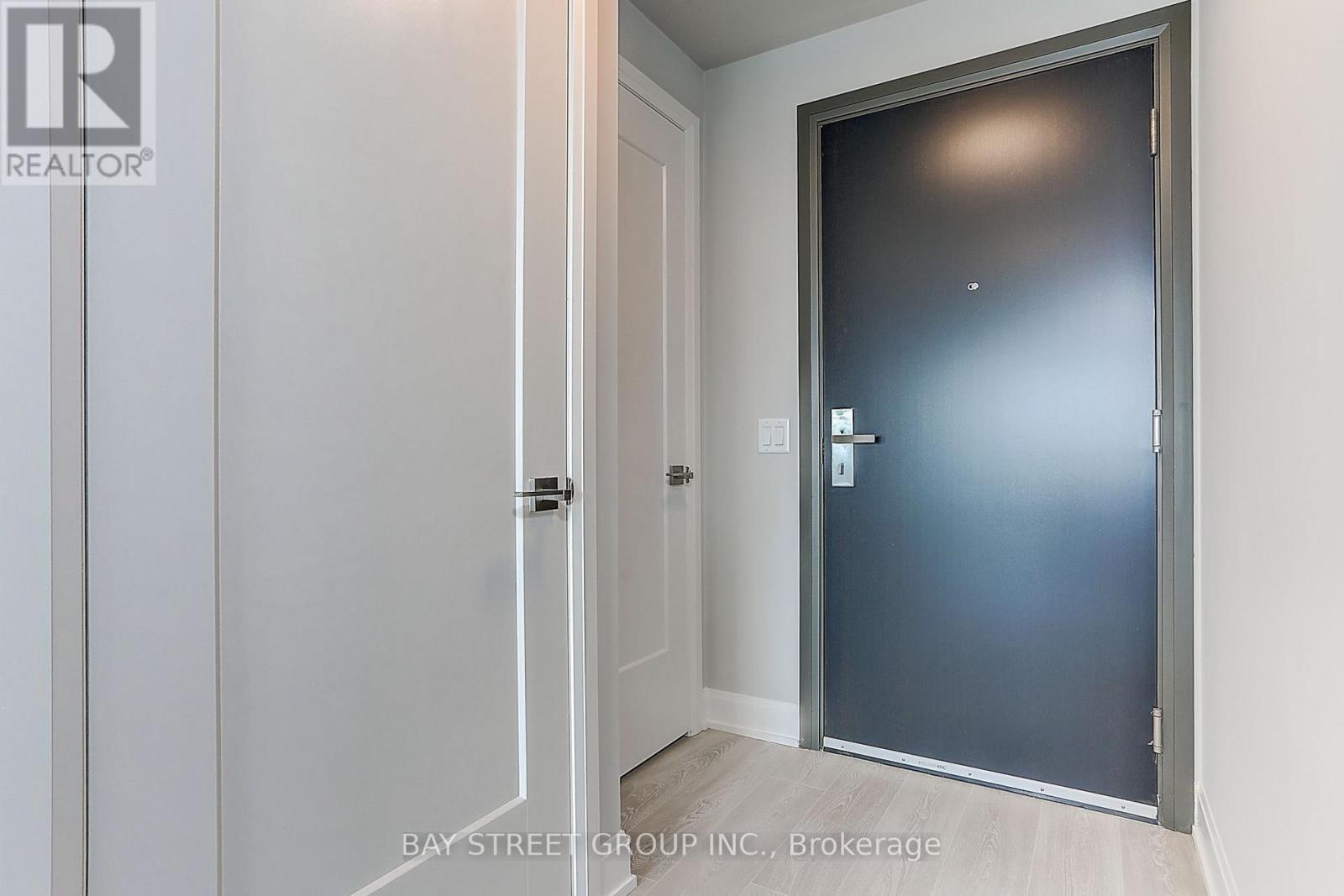 3103 - 8 Water Walk Drive, Markham, Ontario  L3R 6L4 - Photo 5 - N13680398
