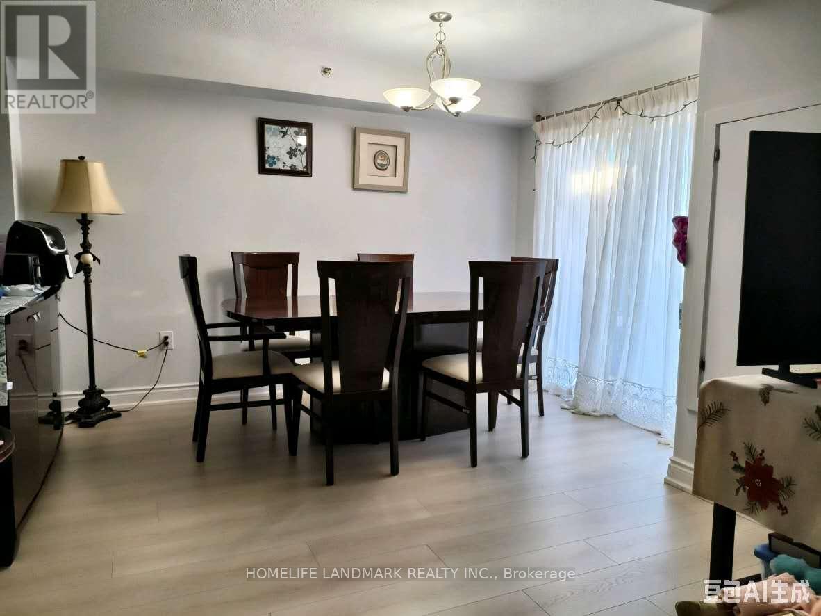 818 - 75 Weldrick Road E, Richmond Hill, Ontario  L4C 0H9 - Photo 3 - N13680400