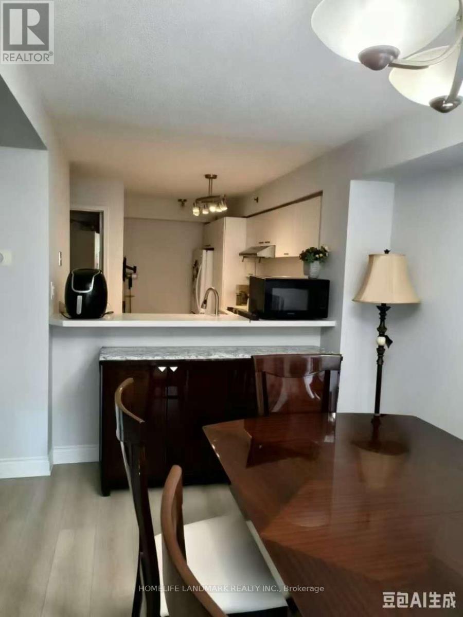 818 - 75 Weldrick Road E, Richmond Hill, Ontario  L4C 0H9 - Photo 4 - N13680400