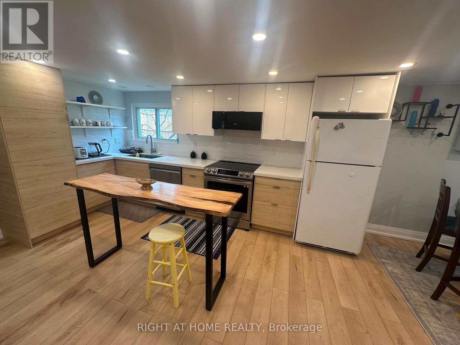 4076 Woodington Drive, Mississauga, Ontario  L4Z 1K2 - Photo 16 - W13680394