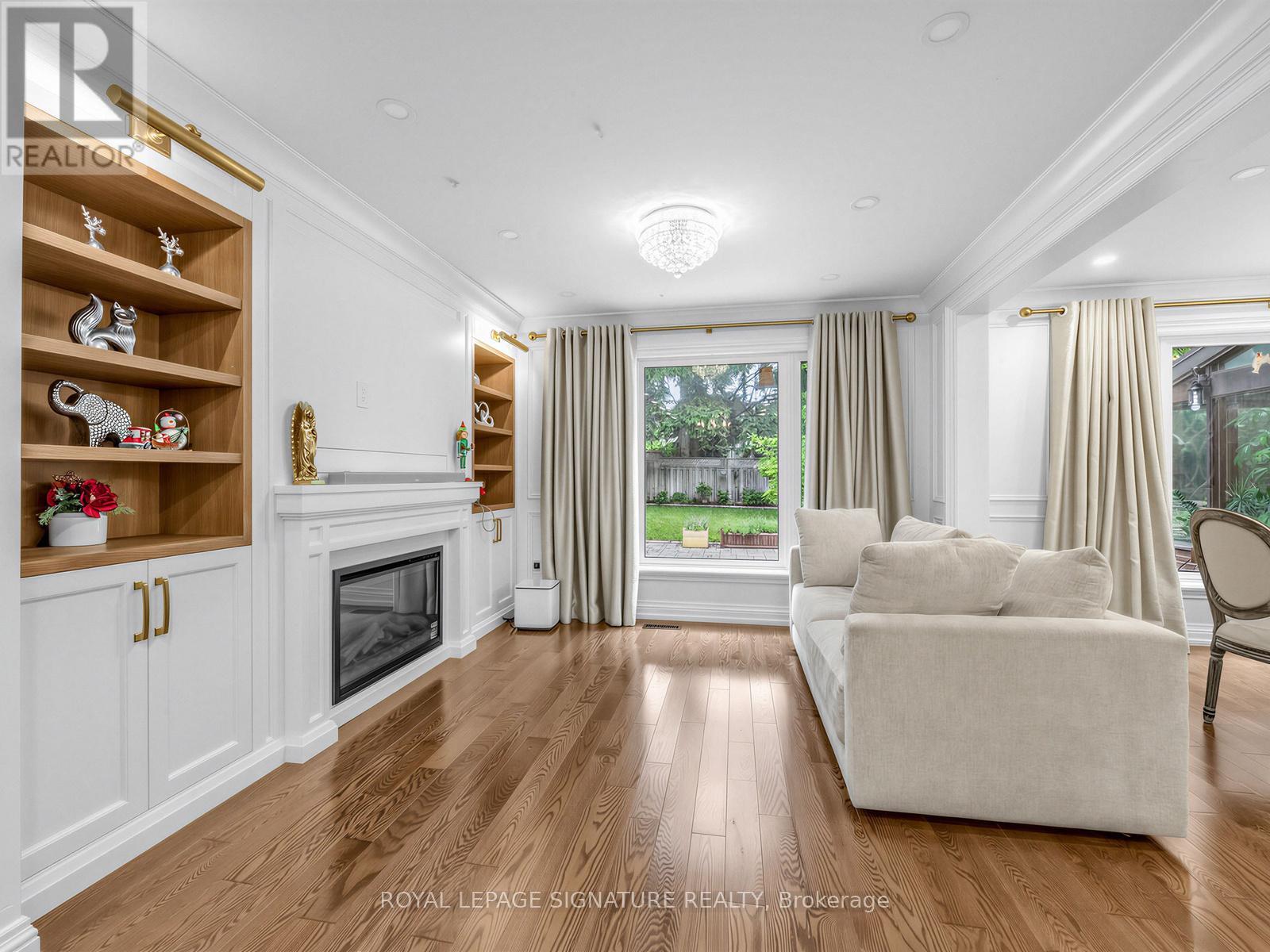 1415 Avonbridge Drive, Mississauga, Ontario  L5G 3G6 - Photo 6 - W13680396