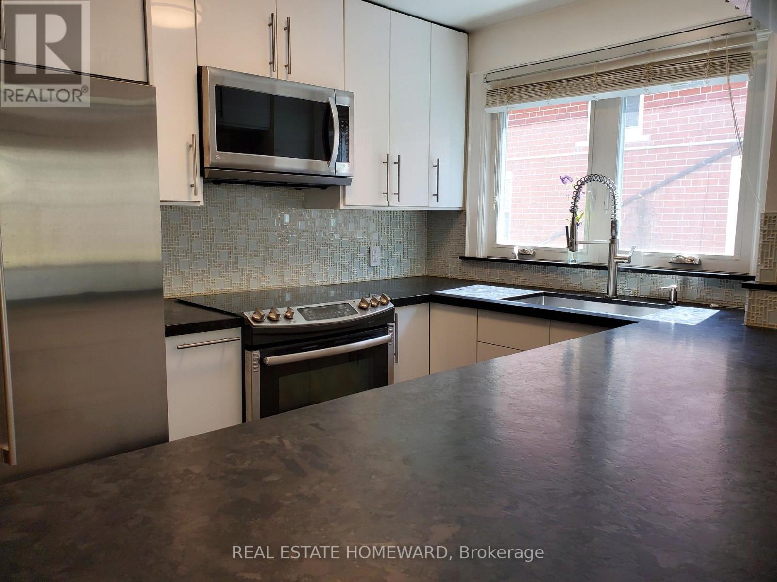 Main Floor - 21 Love Crescent, Toronto, Ontario  M4E 1V6 - Photo 16 - E13498058
