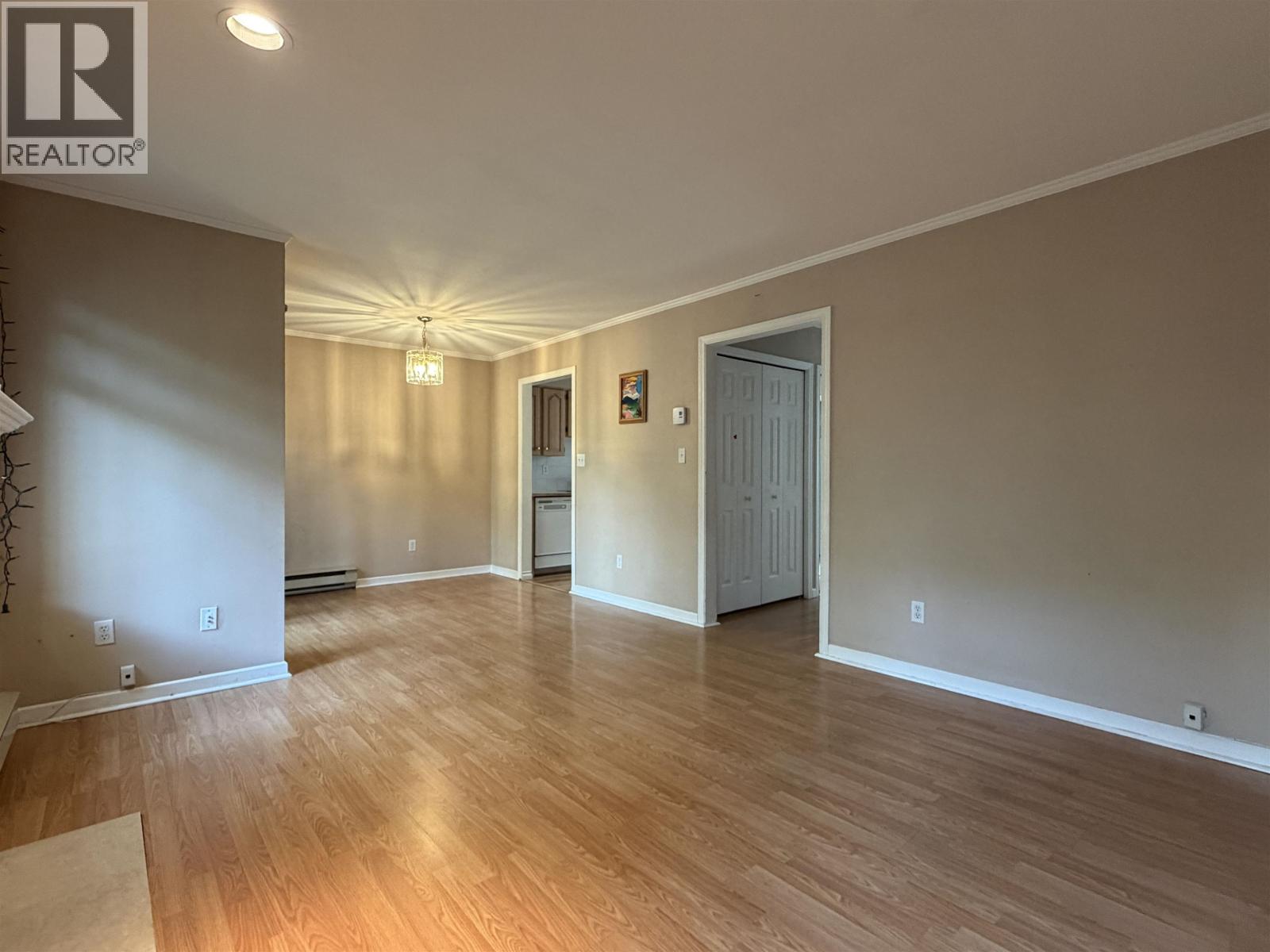 5 7130 Barnet Road, Burnaby, British Columbia  V5A 4S4 - Photo 6 - R3151973
