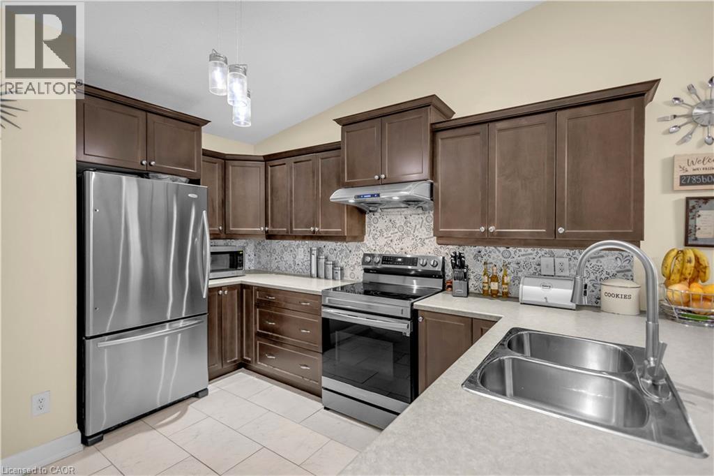561 Grey Street, Brantford, Ontario  N3S 0C3 - Photo 6 - 40849672