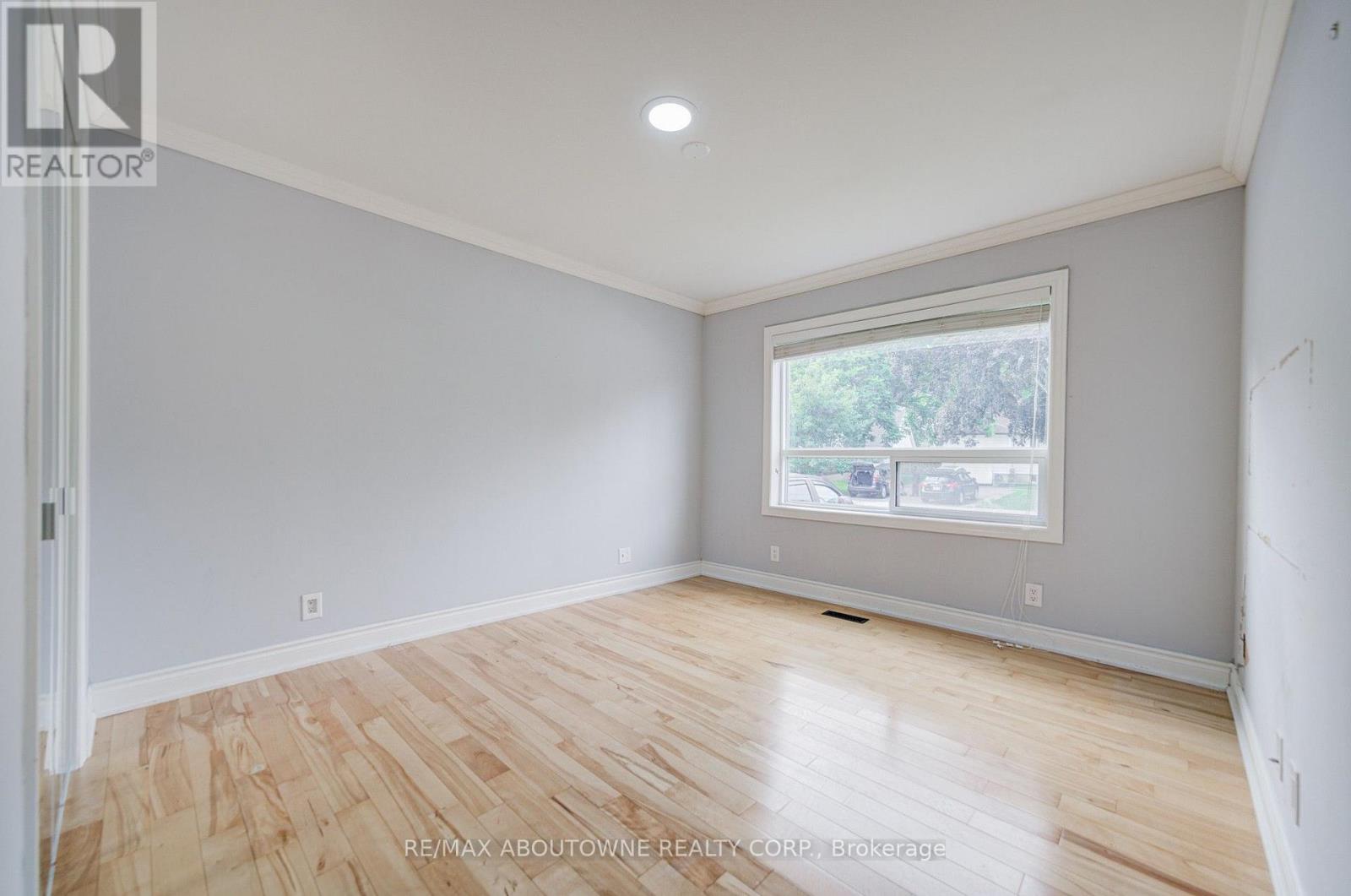 13 Broadview Avenue, Mississauga, Ontario  L5H 2S8 - Photo 15 - W13674026