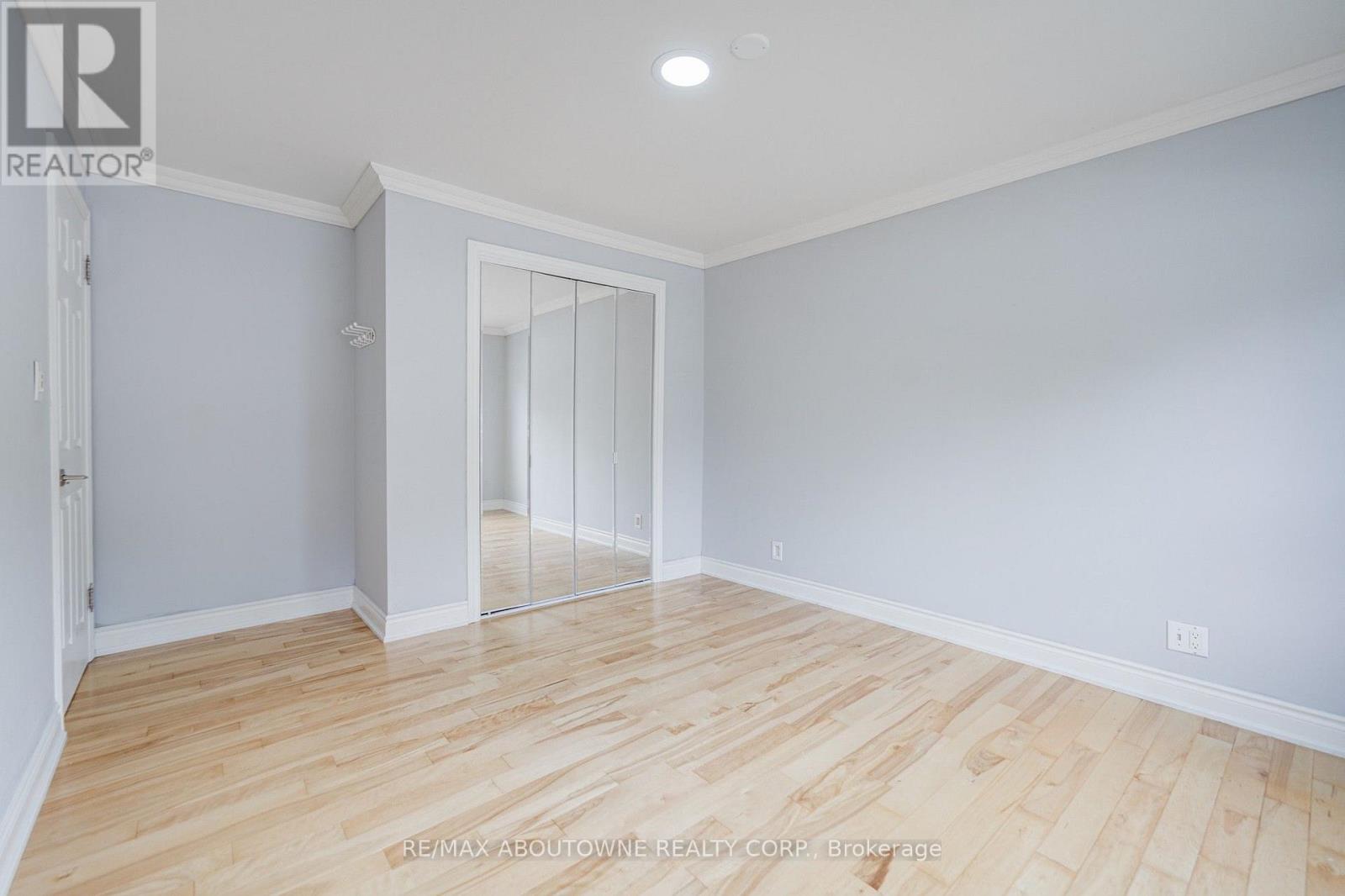 13 Broadview Avenue, Mississauga, Ontario  L5H 2S8 - Photo 17 - W13674026