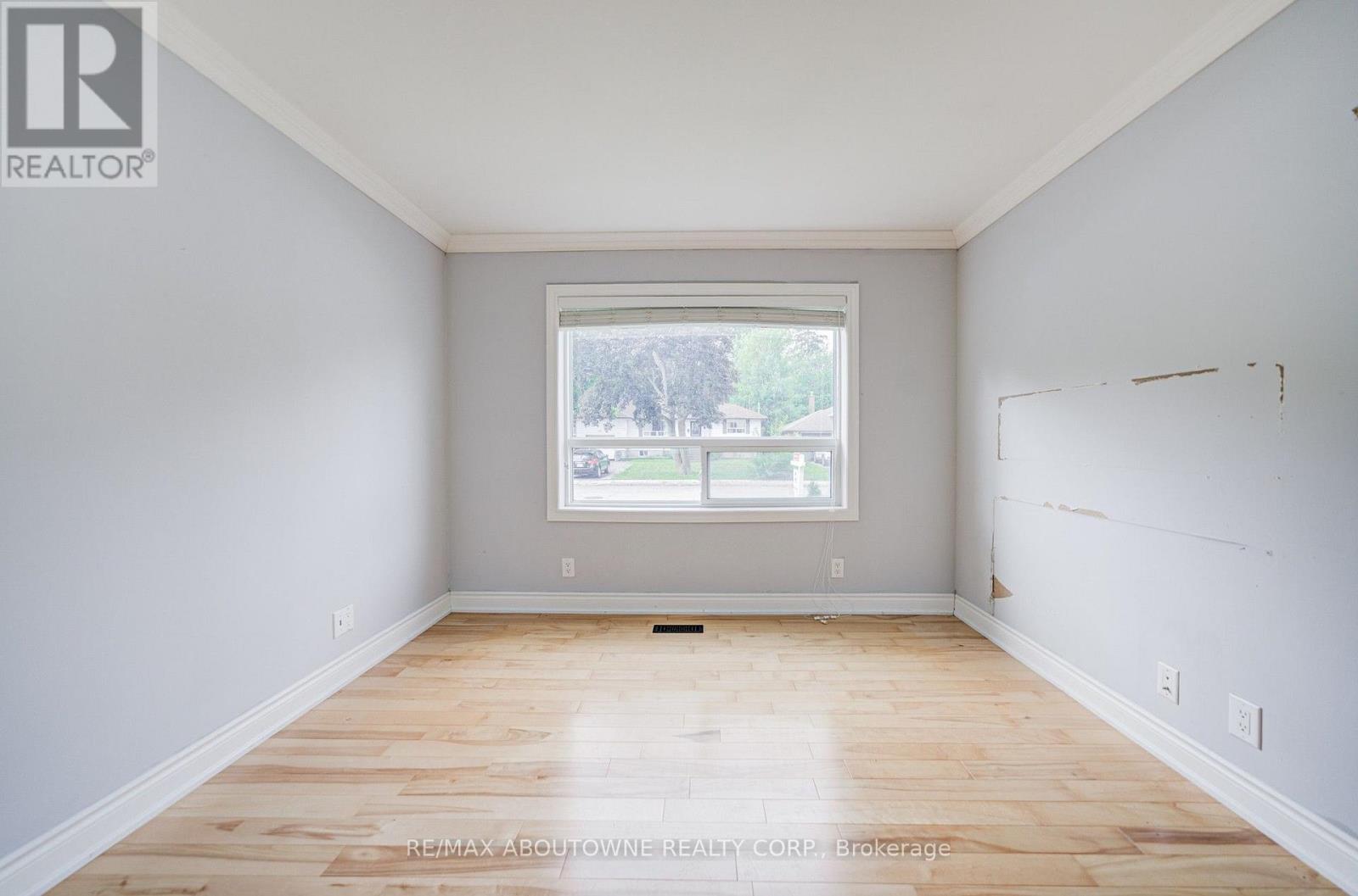 13 Broadview Avenue, Mississauga, Ontario  L5H 2S8 - Photo 16 - W13674026