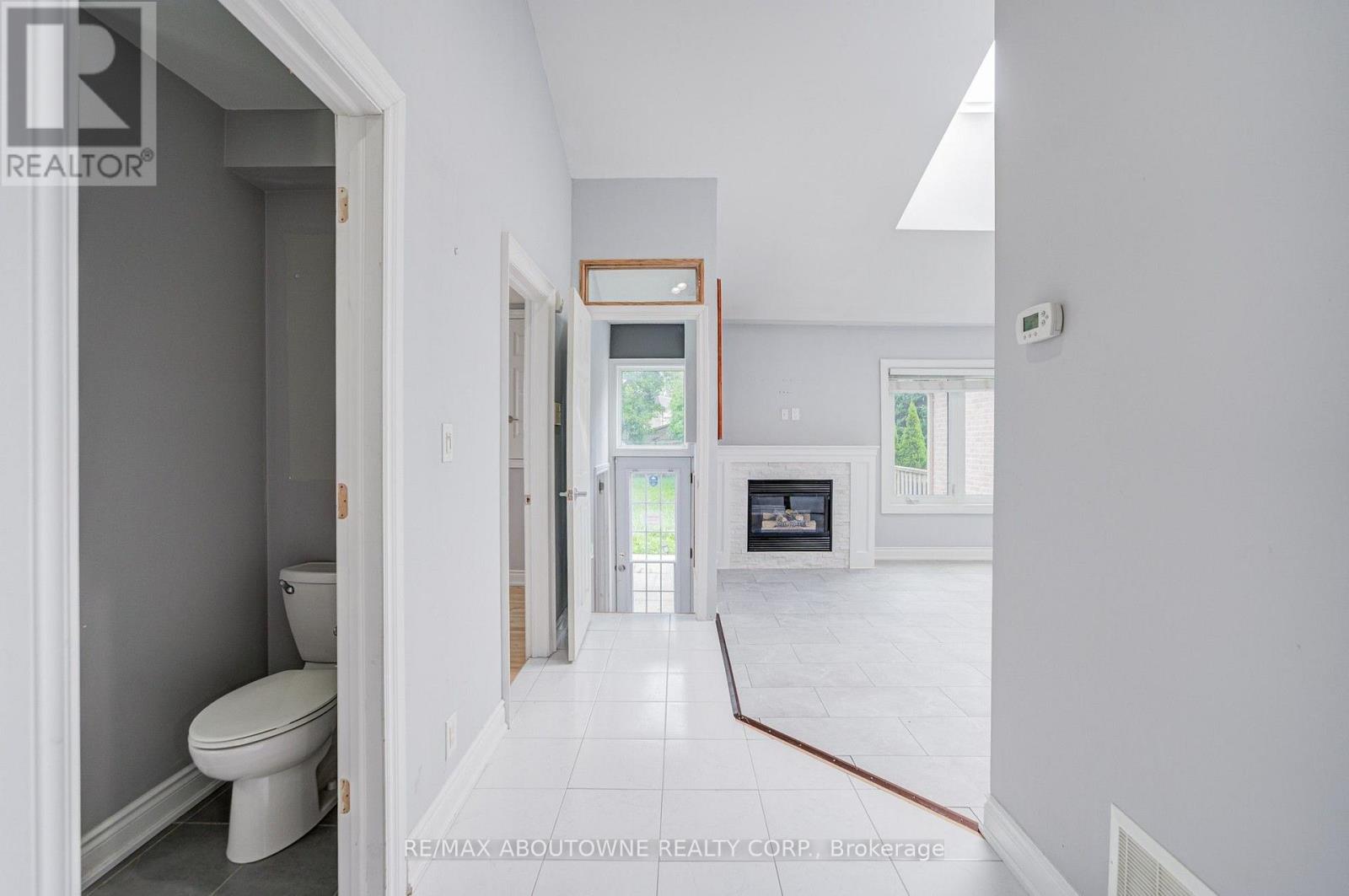 13 Broadview Avenue, Mississauga, Ontario  L5H 2S8 - Photo 18 - W13674026