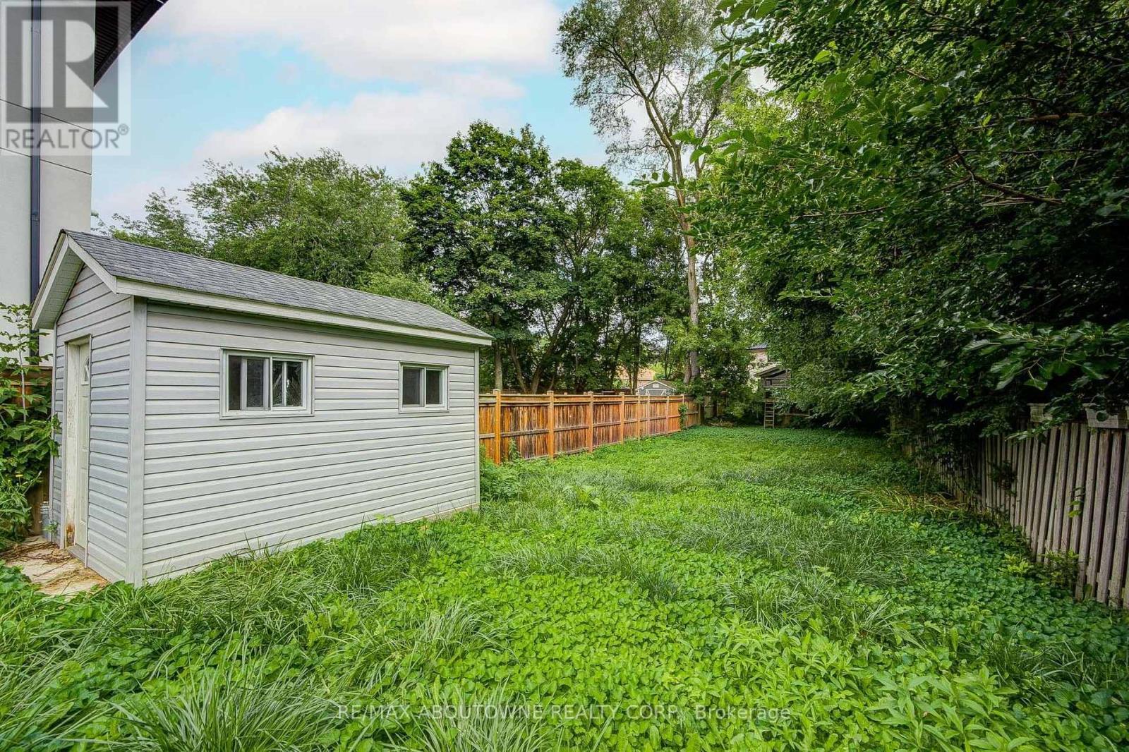 13 Broadview Avenue, Mississauga, Ontario  L5H 2S8 - Photo 38 - W13674026