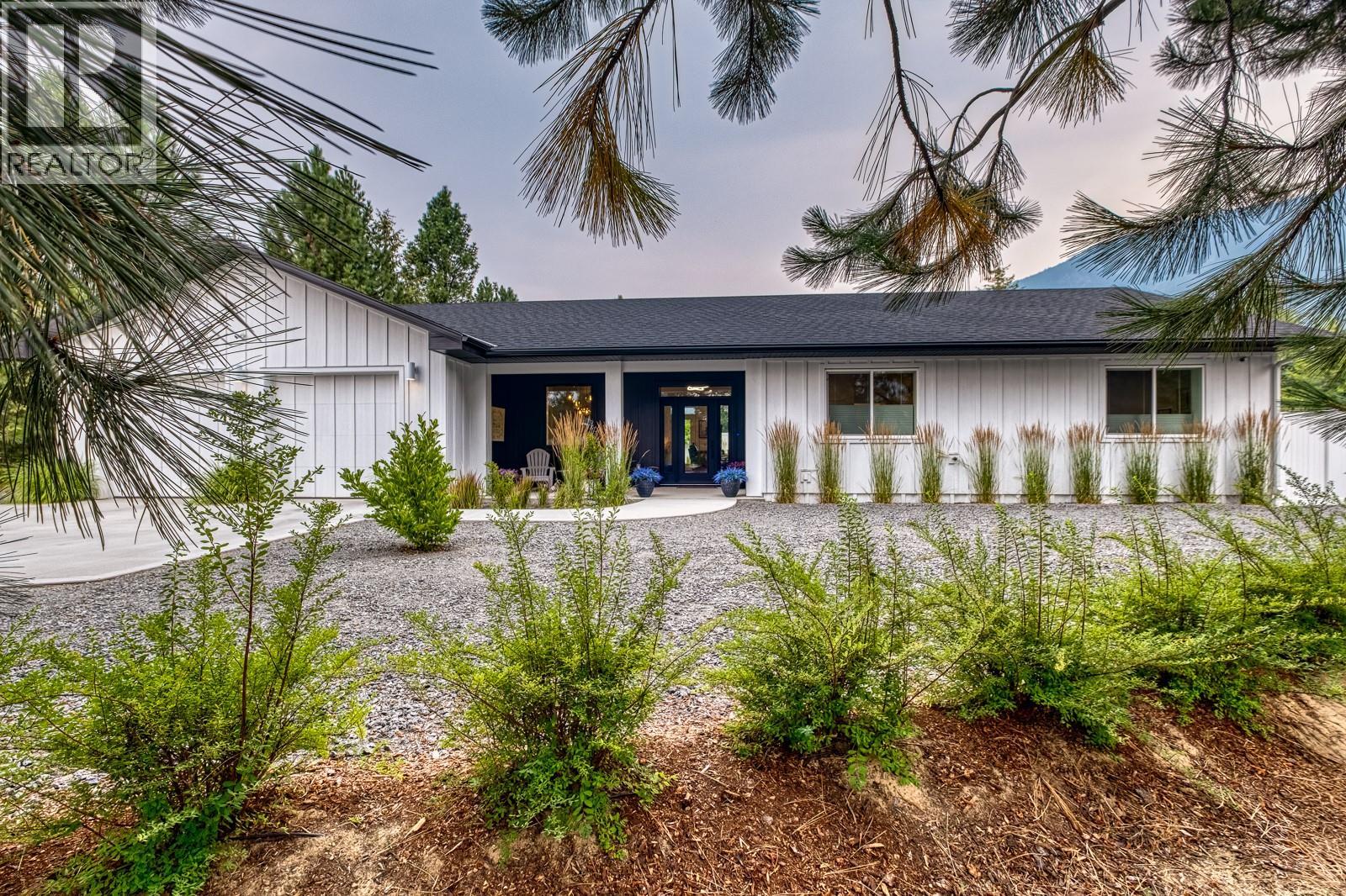 1217 McPhee Road, Castlegar, British Columbia