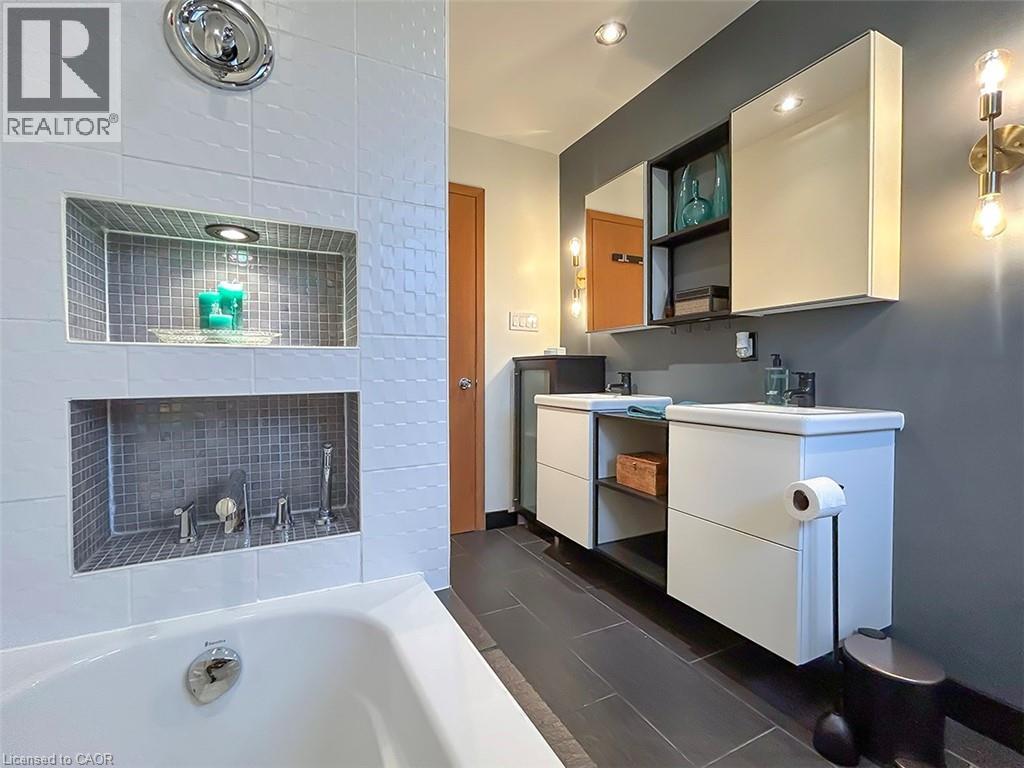 11 Lombardy Court Unit# Upper Unit, Kitchener, Ontario  N2M 1W8 - Photo 10 - 40839738