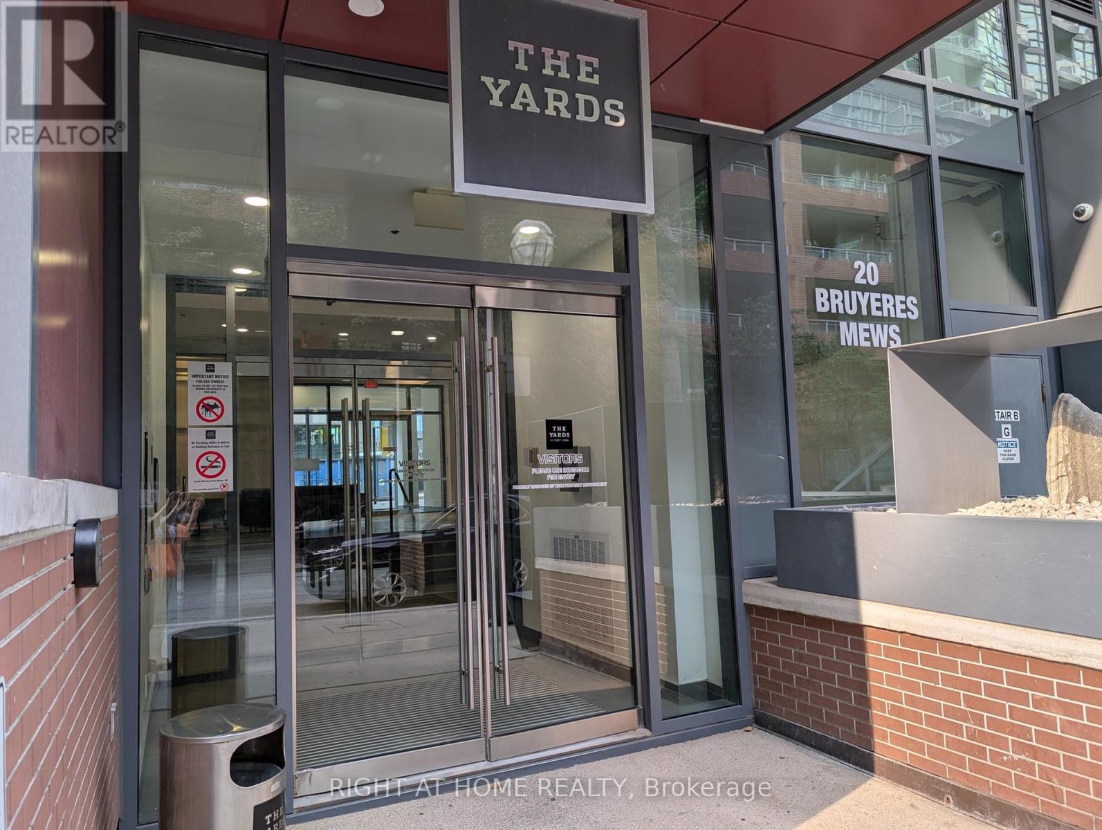 1109 - 20 BRUYERES MEWS, Toronto, Ontario