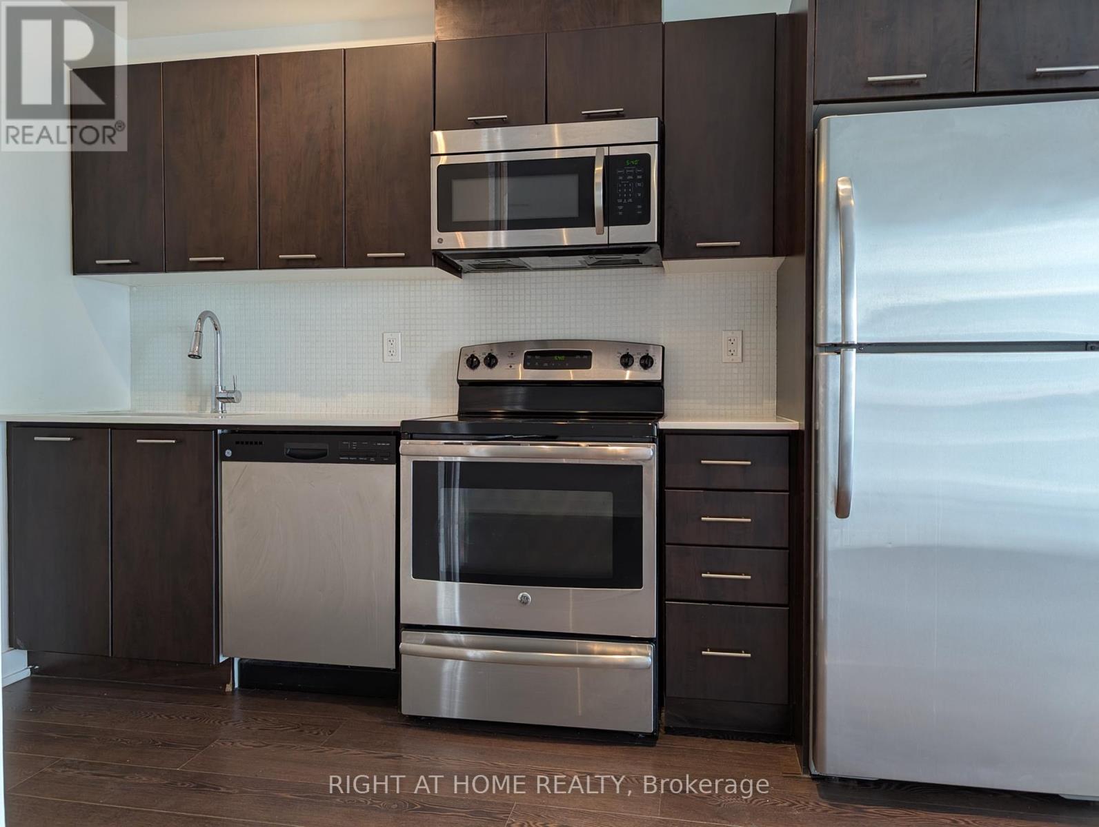 1109 - 20 Bruyeres Mews, Toronto, Ontario  M5V 0G8 - Photo 2 - C13680452