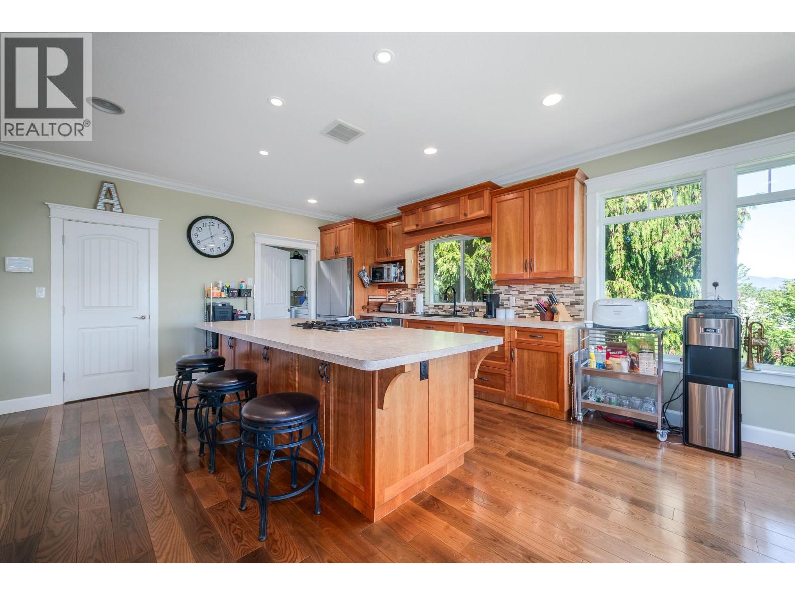 1446 Huckleberry Drive, Sorrento, British Columbia  V0E 2W2 - Photo 6 - 10384799