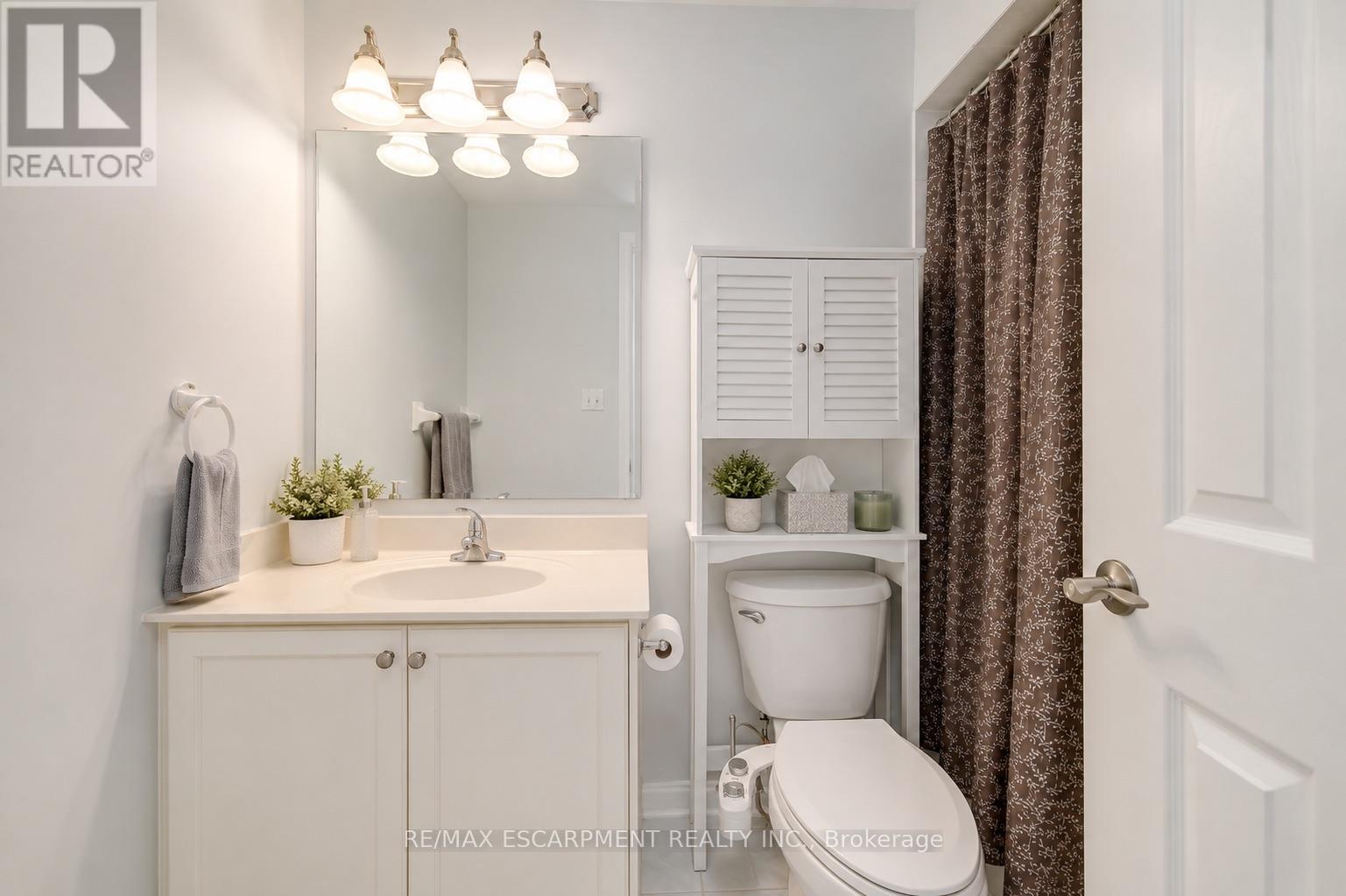 1793 Creek Way, Burlington, Ontario  L7L 6R1 - Photo 17 - W13680462