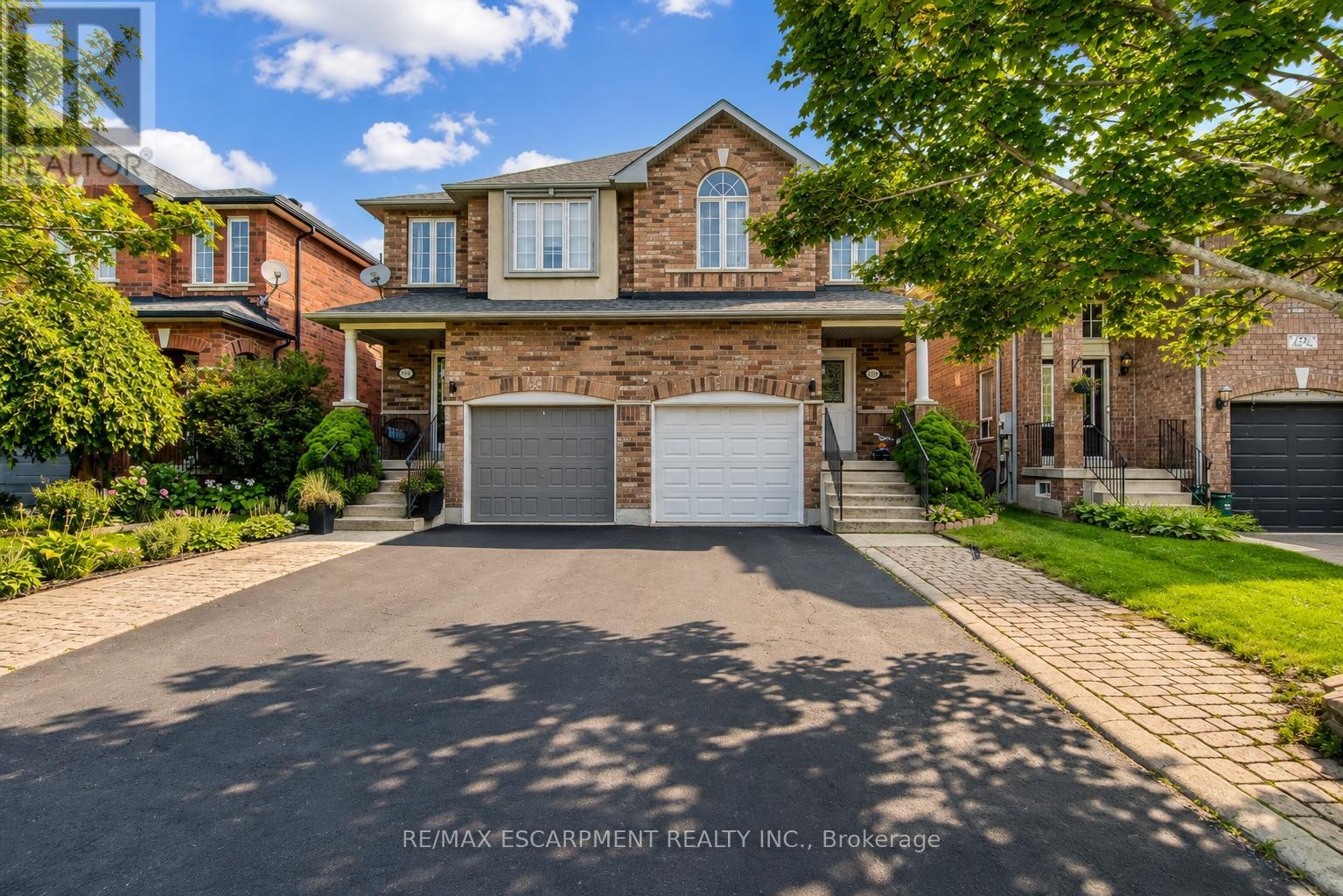 1793 Creek Way, Burlington, Ontario  L7L 6R1 - Photo 2 - W13680462