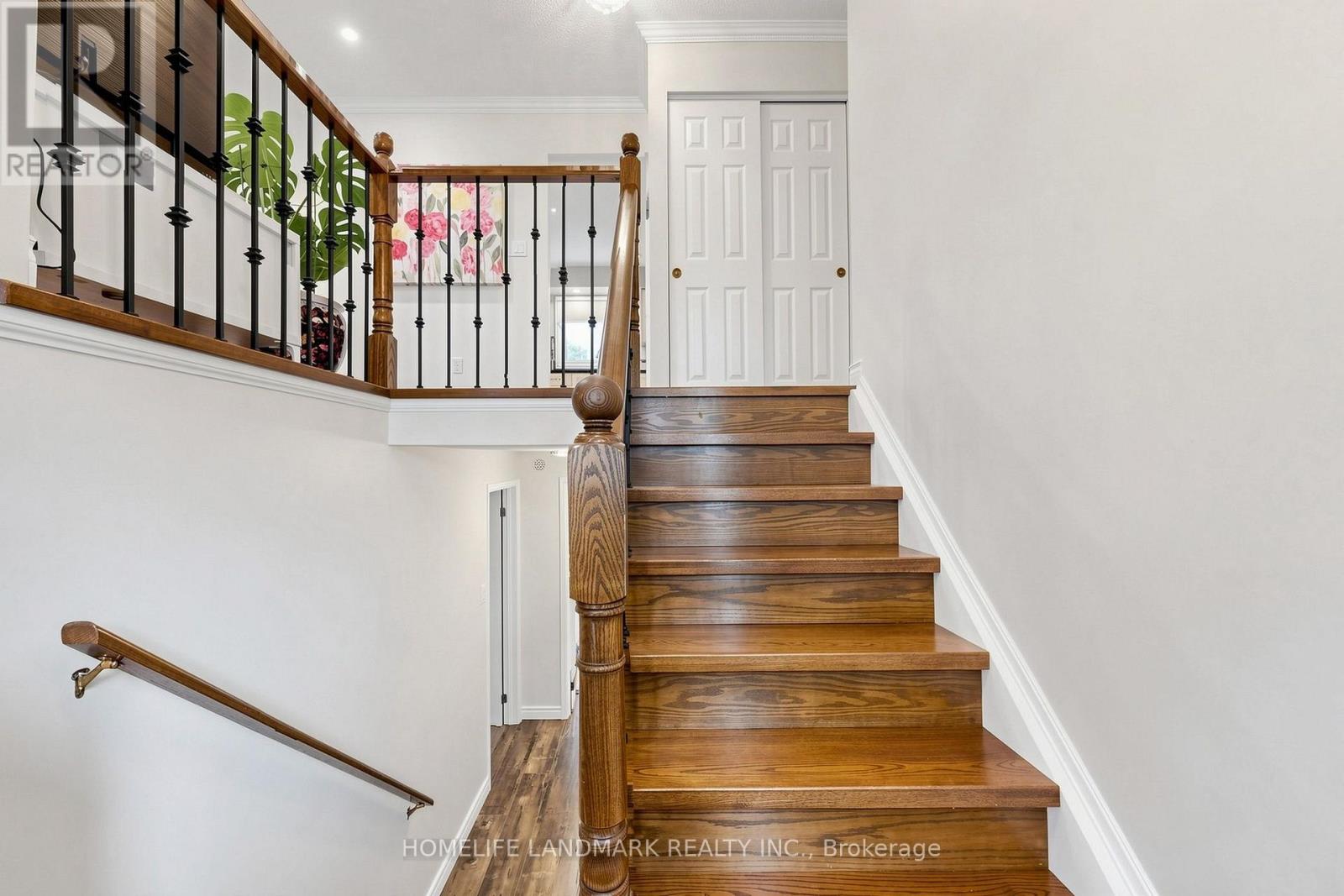4132 Celia Court, Burlington, Ontario  L7L 5L9 - Photo 5 - W13680464