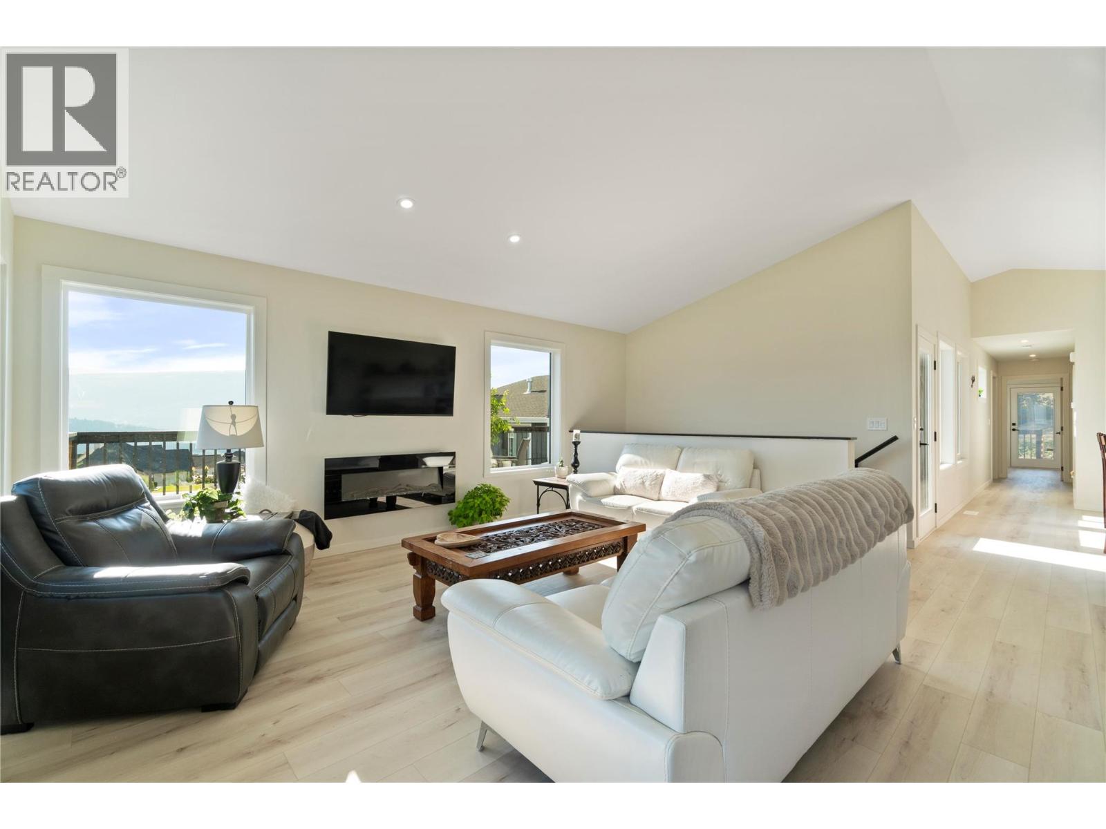 2545 Panoramic Way, Blind Bay, British Columbia  V0E 1H0 - Photo 3 - 10396279