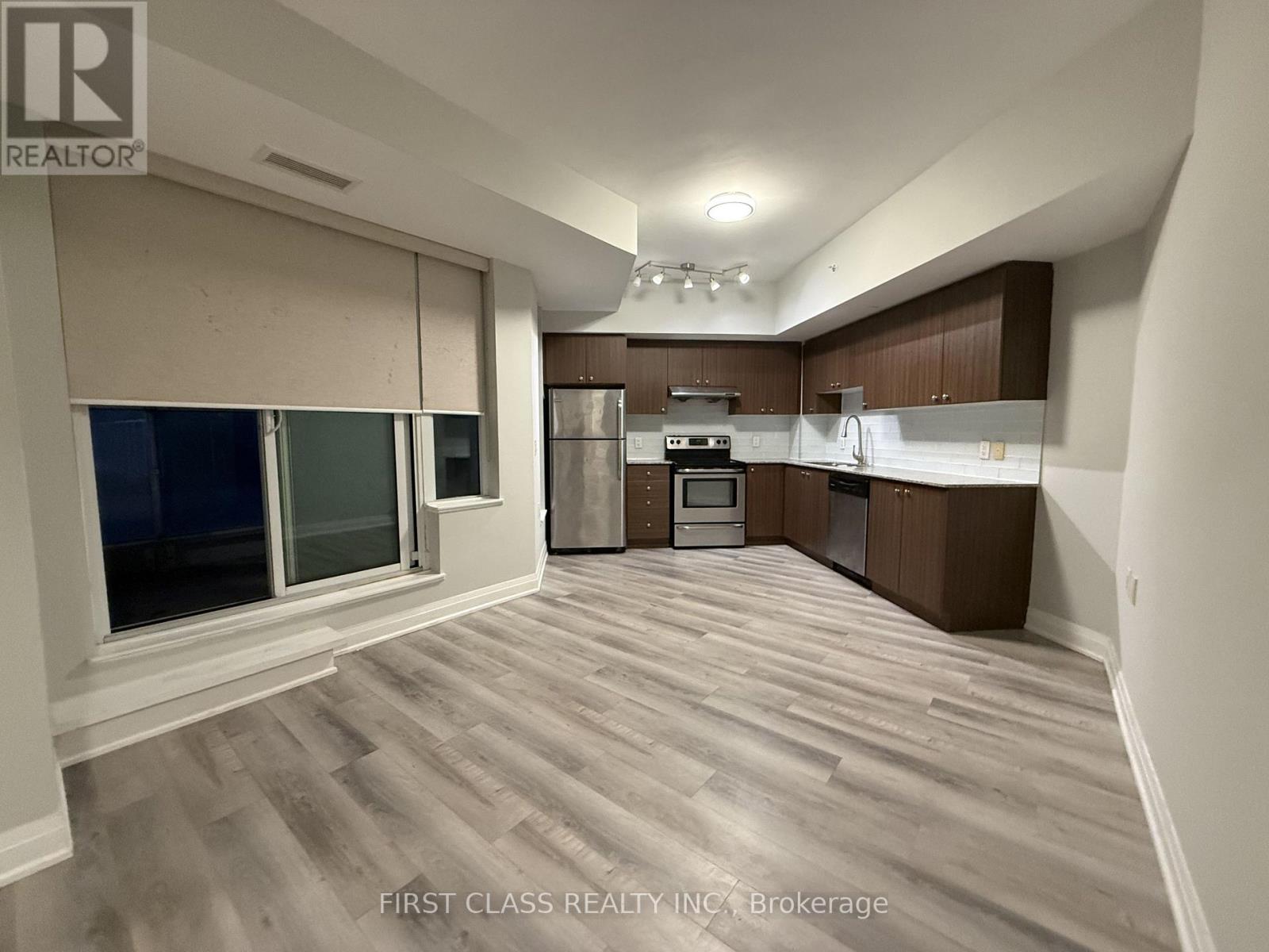 228 - 8323 Kennedy Road, Markham, Ontario  L3R 5W7 - Photo 2 - N13680474
