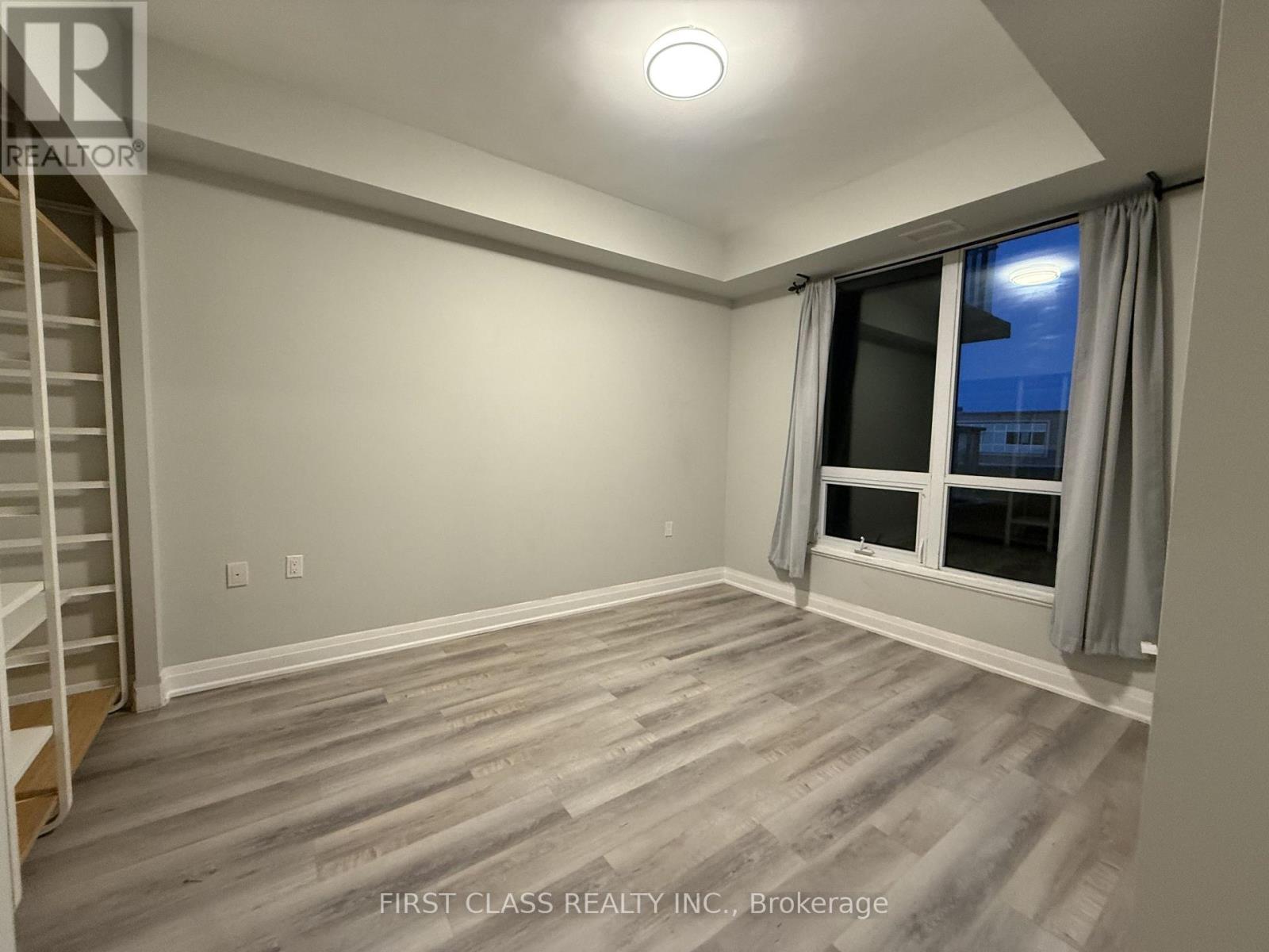 228 - 8323 Kennedy Road, Markham, Ontario  L3R 5W7 - Photo 3 - N13680474